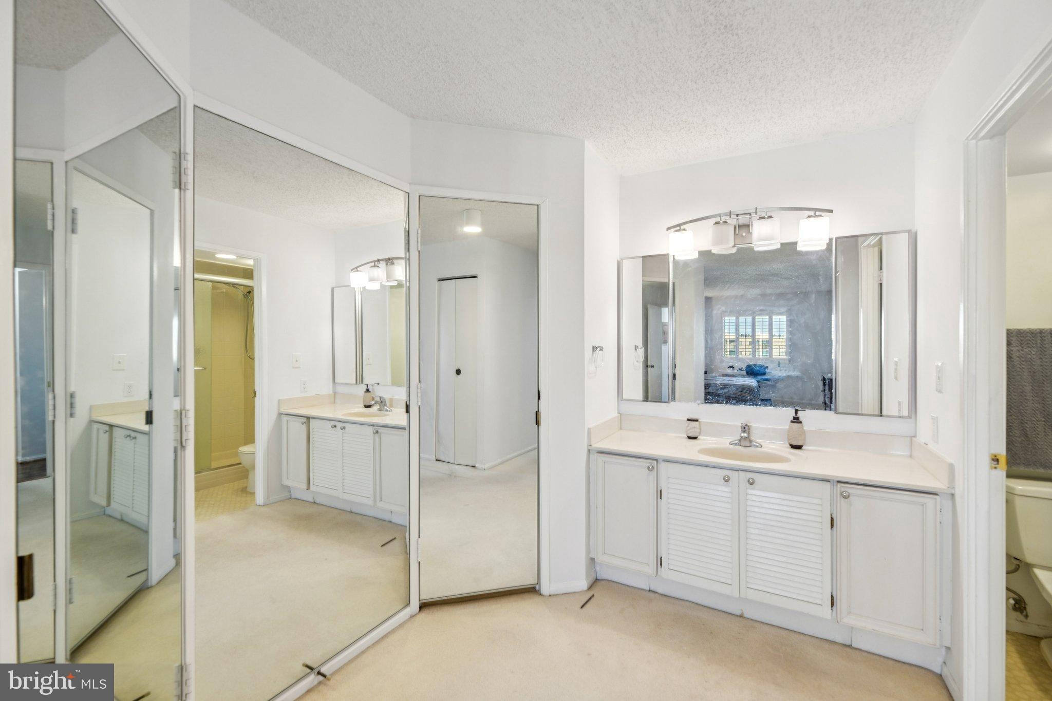 HUNTINGTON RESERVE - Residential