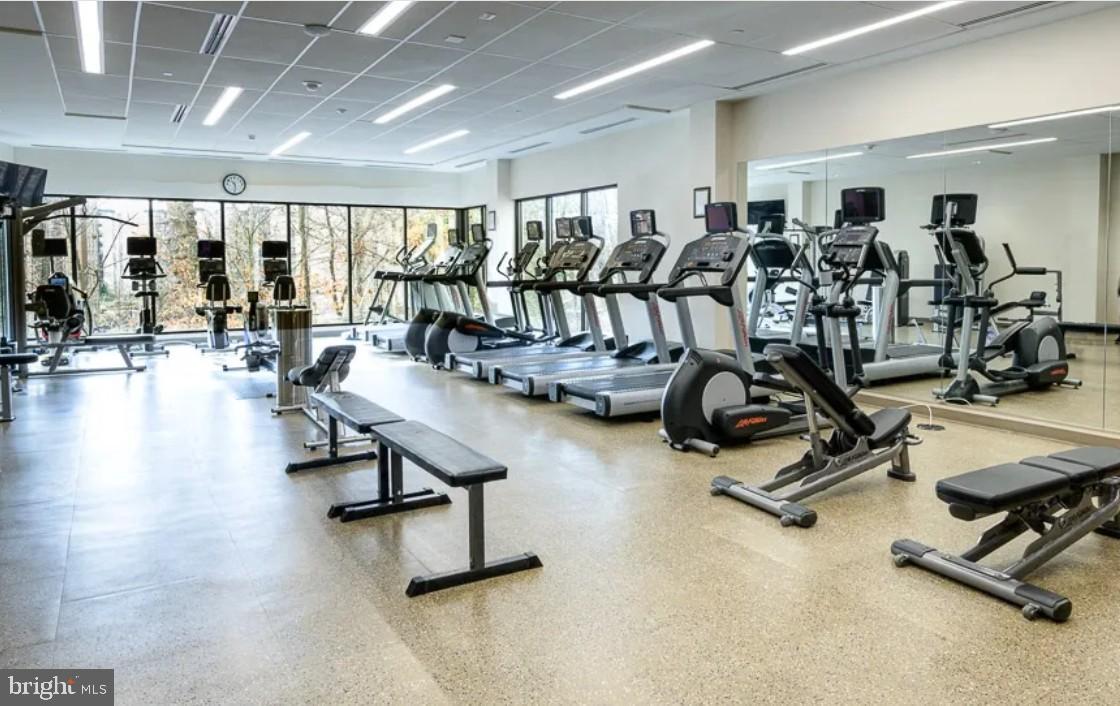 HUNTINGTON RESERVE - Residential