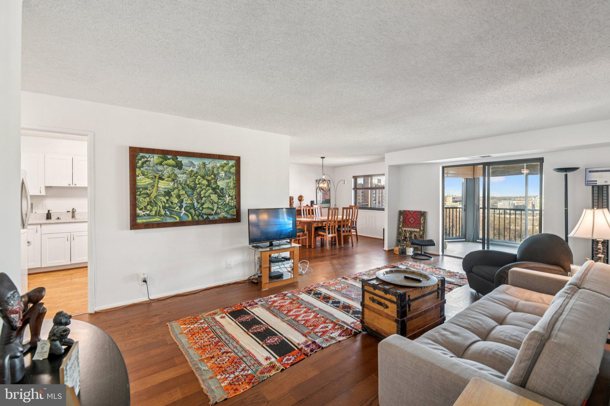 HUNTINGTON RESERVE - Residential