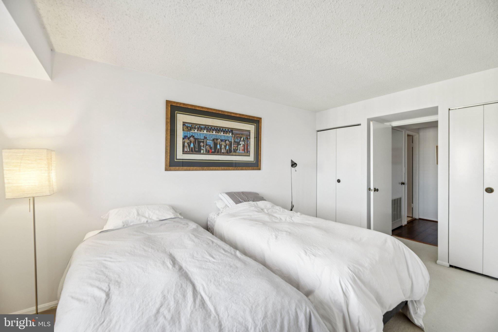 HUNTINGTON RESERVE - Residential