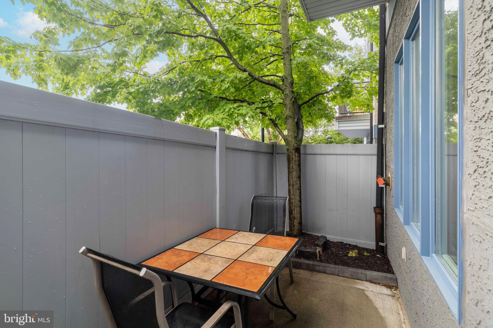 182 GAY STREET 00 802