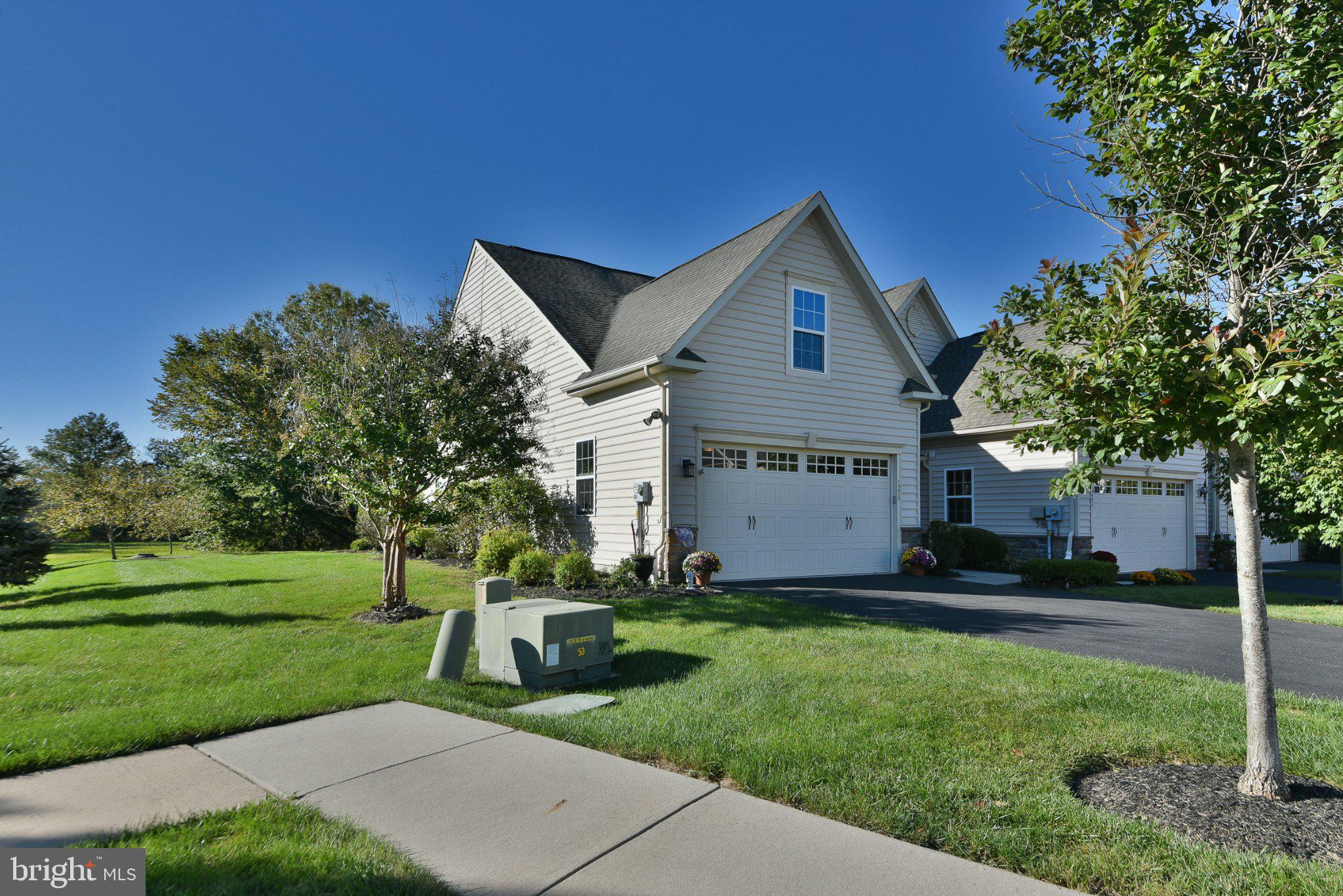1239 HERON COURT