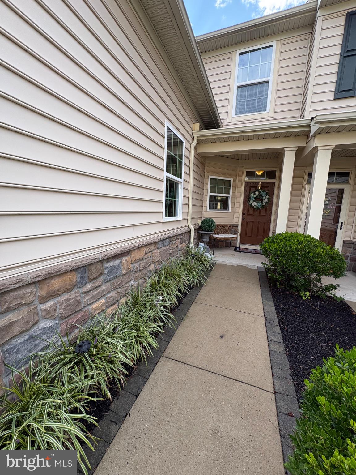 1239 HERON COURT