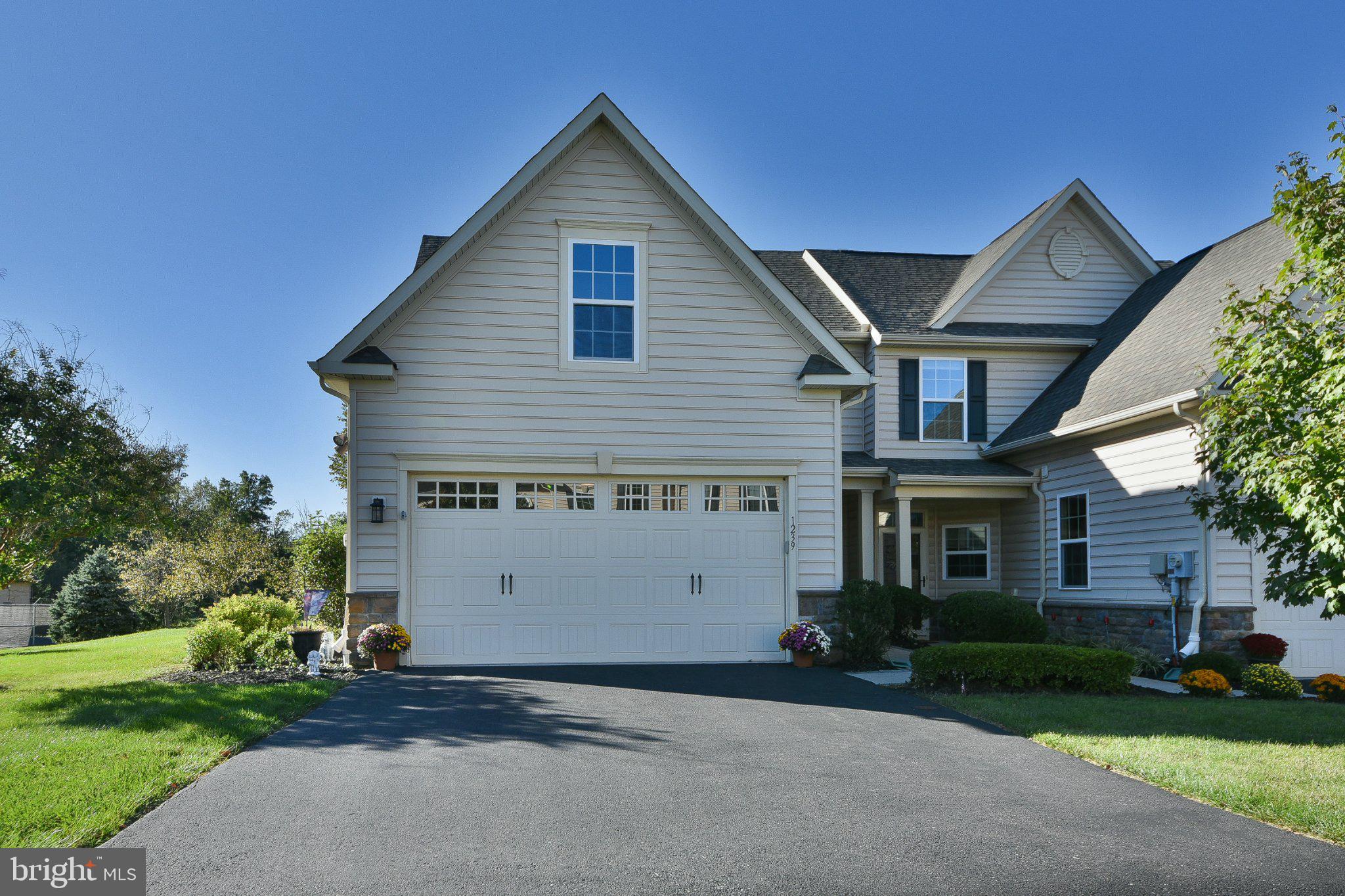 1239 HERON COURT