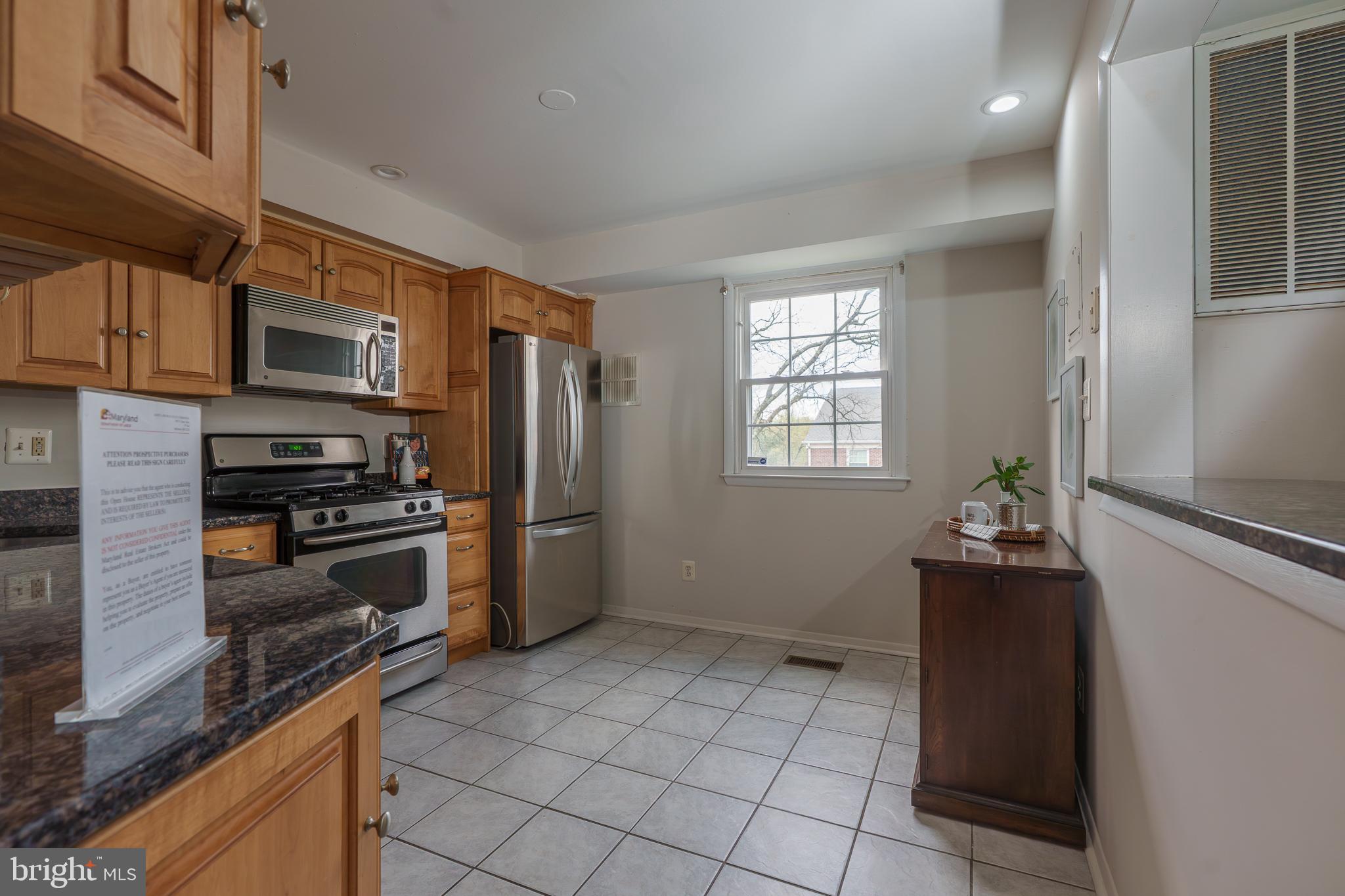 HOMELAND SOUTHWAY - Residential