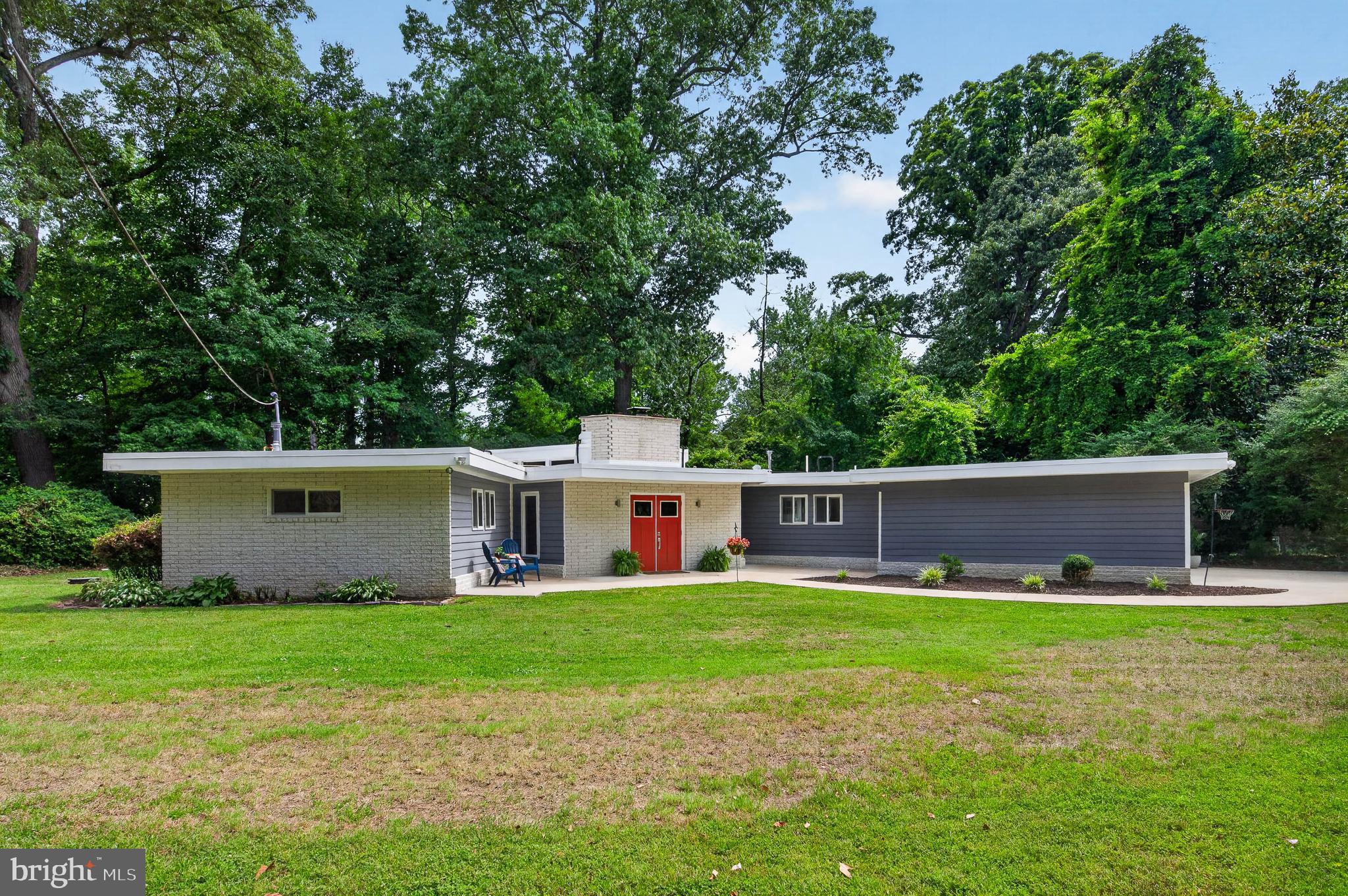 11724 RIVER DRIVE