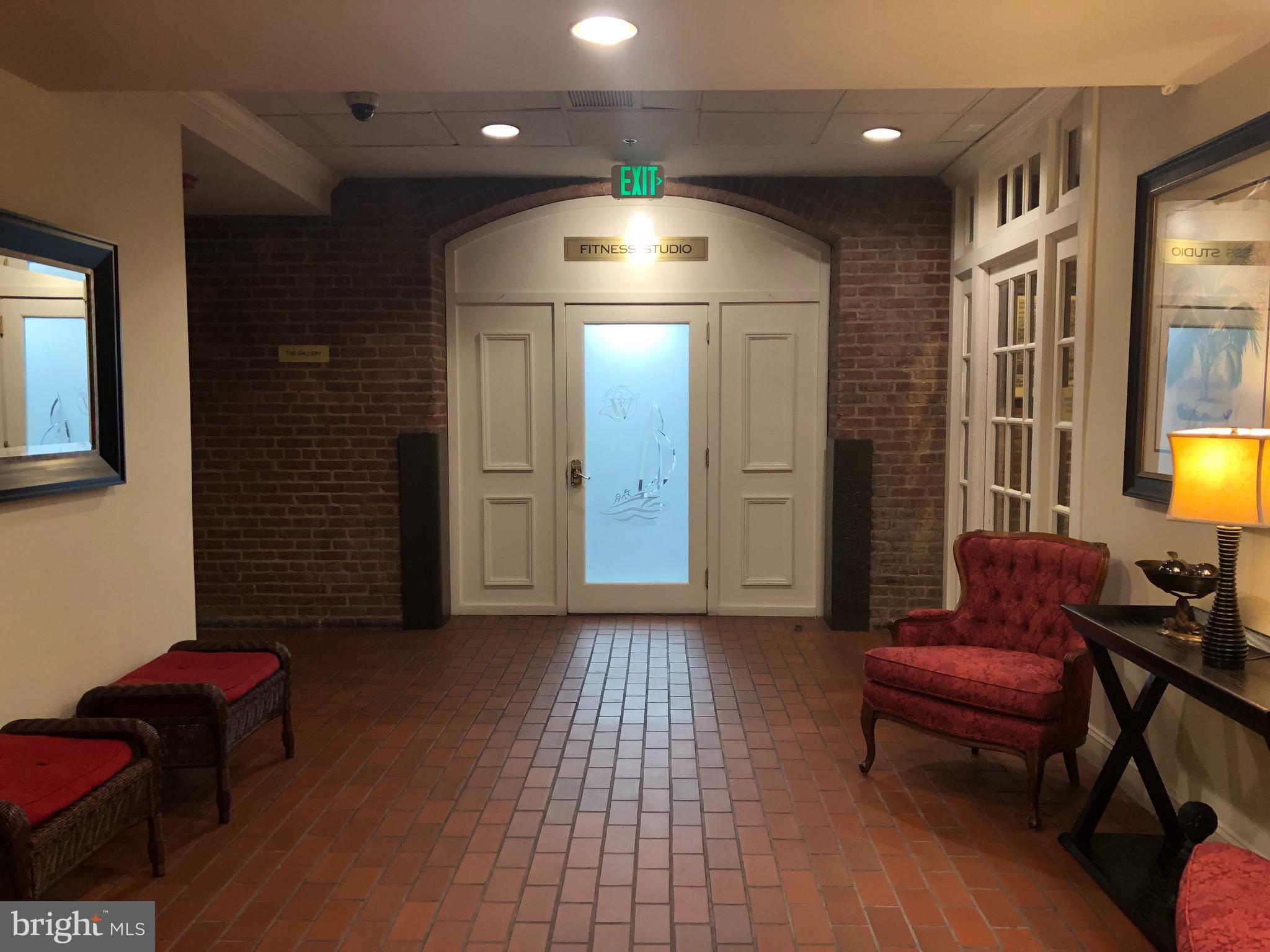 HENDERSON'S WHARF - Residential Lease