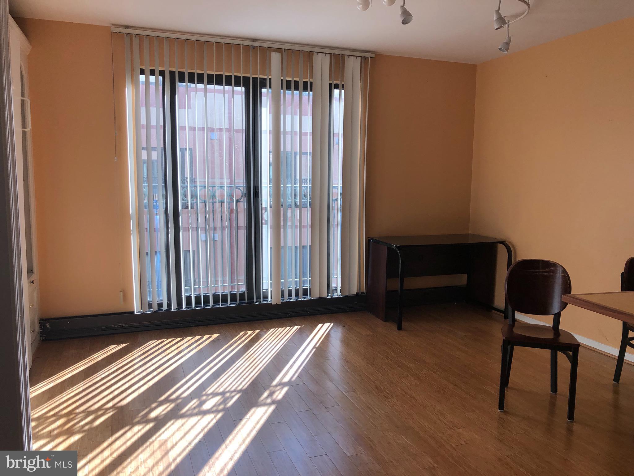 HENDERSON'S WHARF - Residential Lease