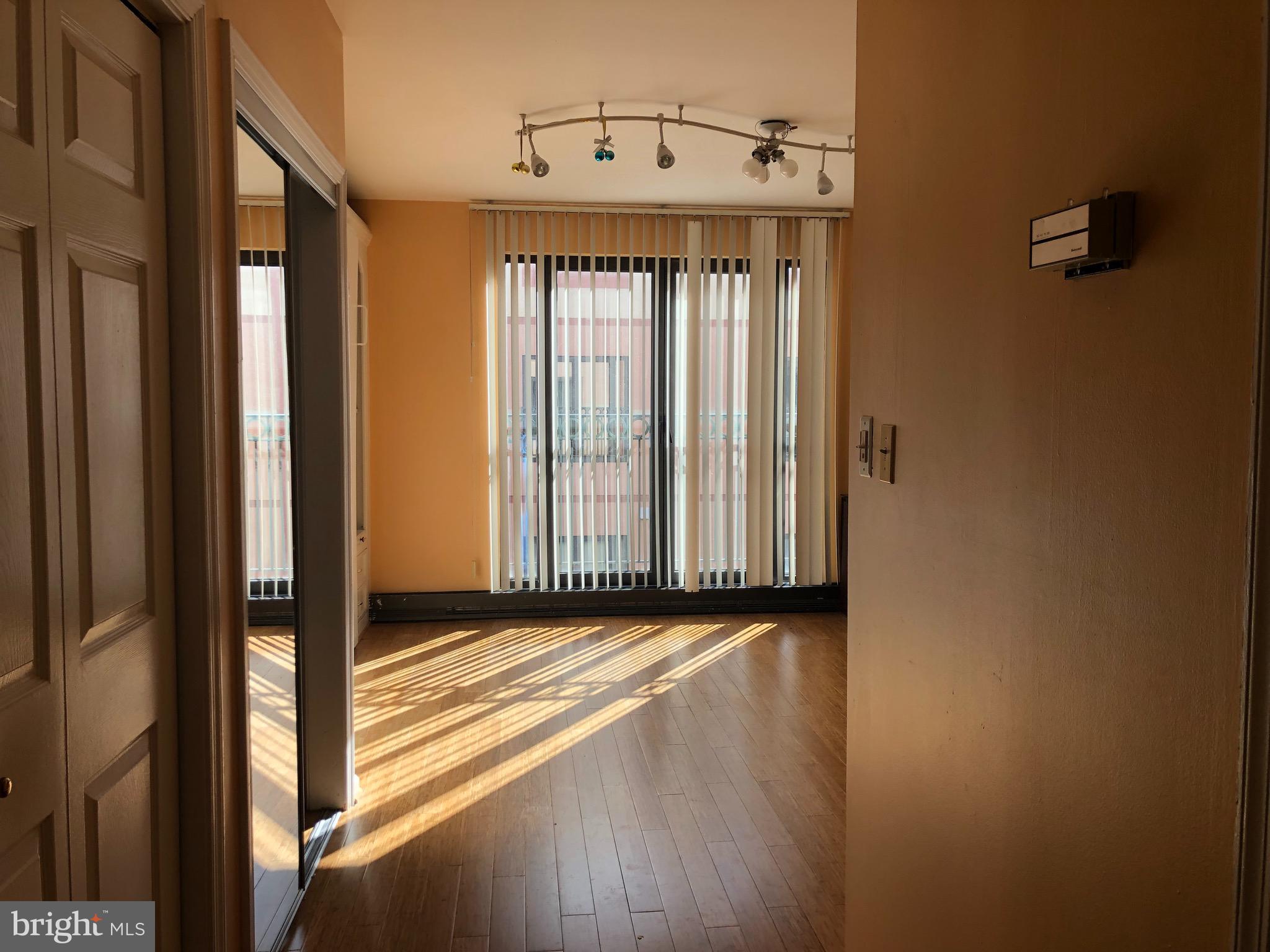 HENDERSON'S WHARF - Residential Lease