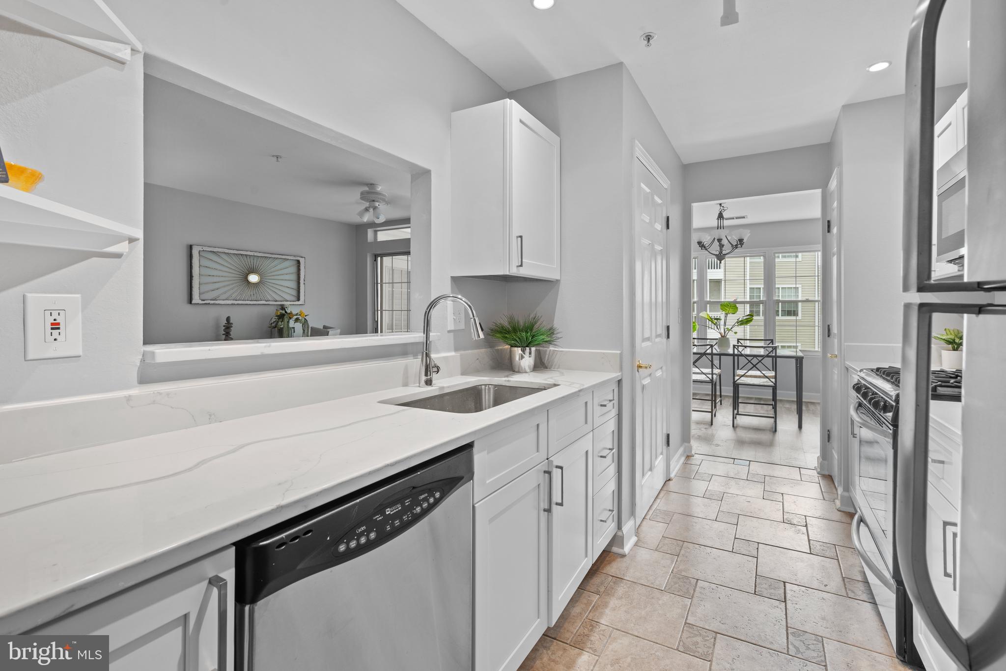 ENGLISH COUNTRY MANOR - Residential