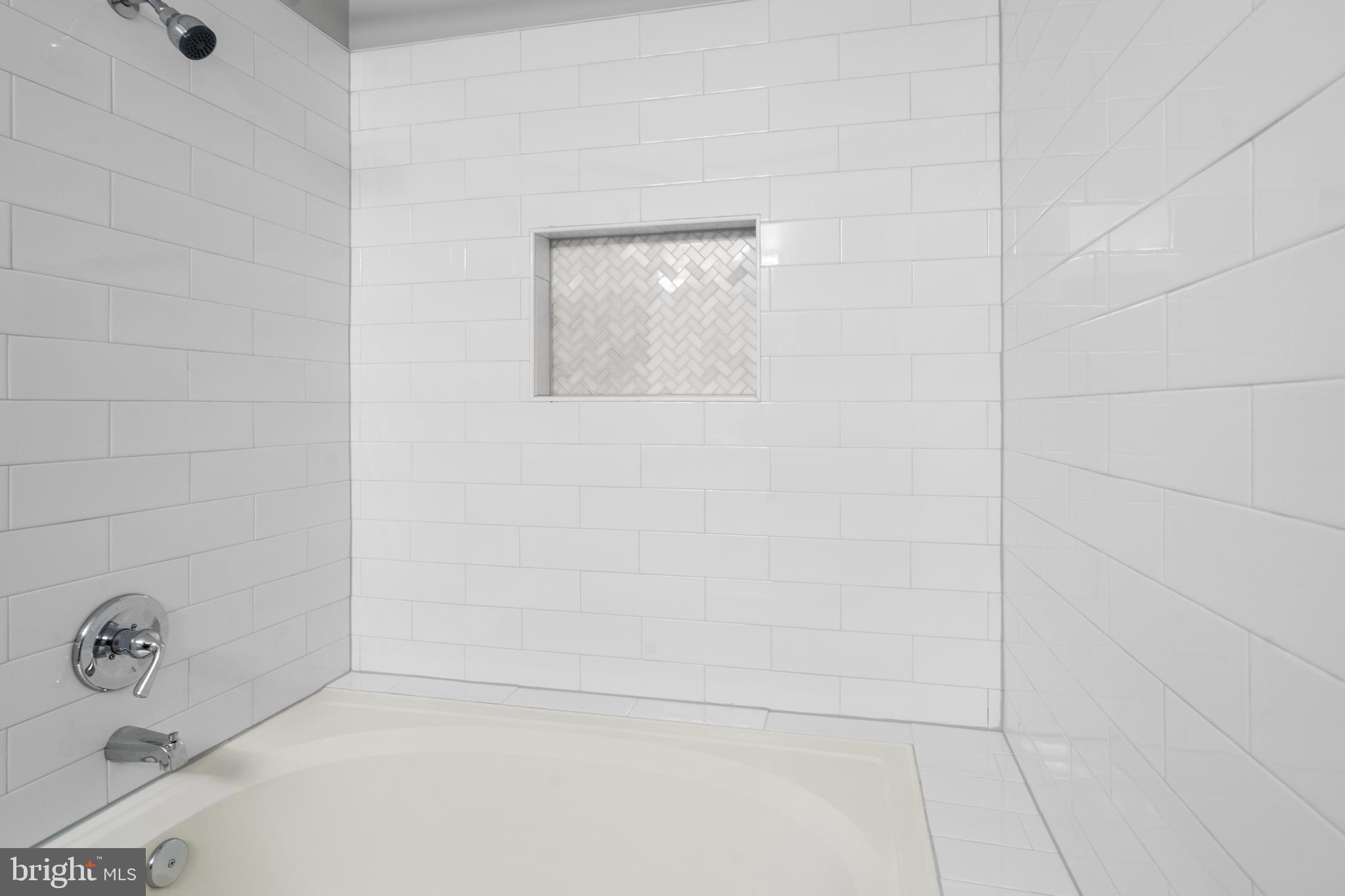 ENGLISH COUNTRY MANOR - Residential