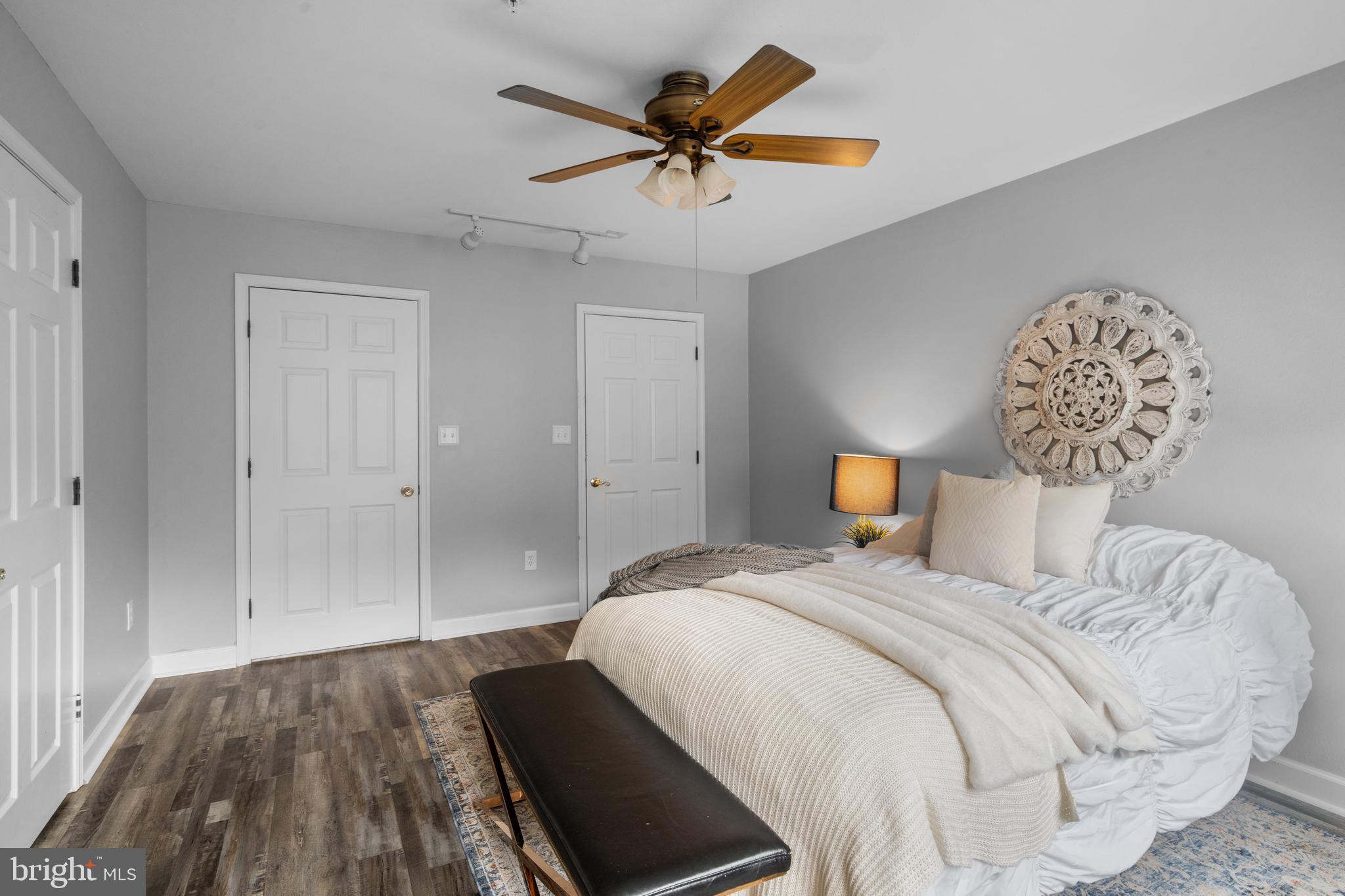 ENGLISH COUNTRY MANOR - Residential