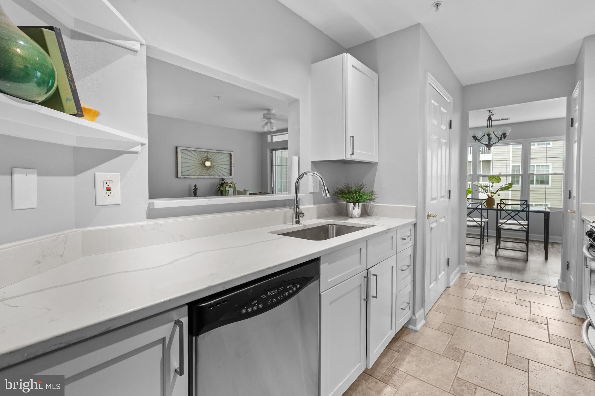 ENGLISH COUNTRY MANOR - Residential