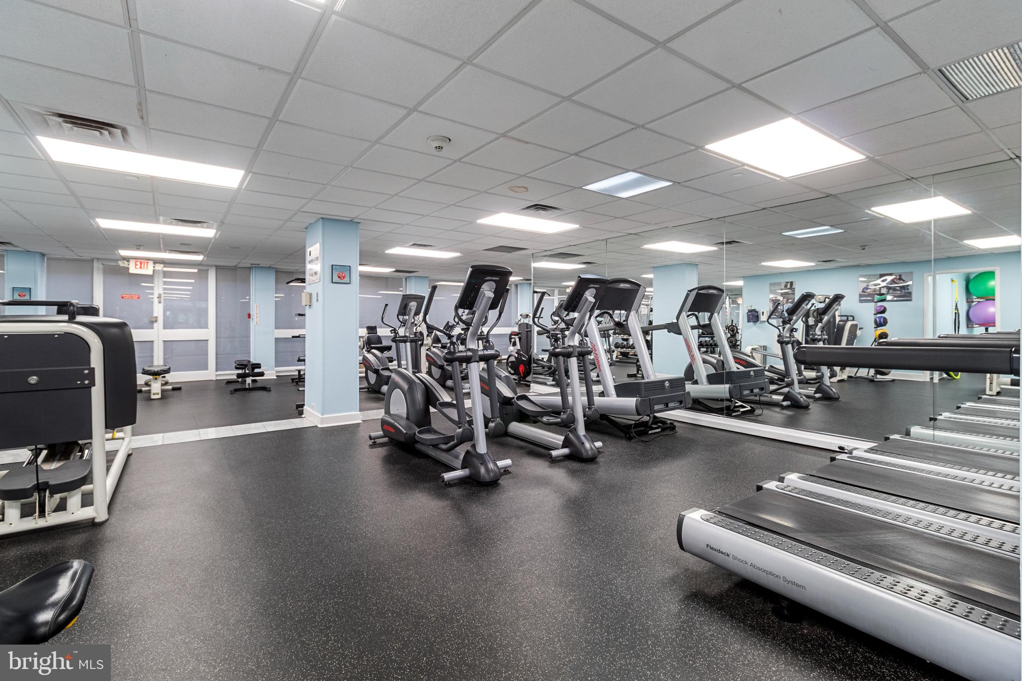 2001 HAMILTON STREET 00 1207