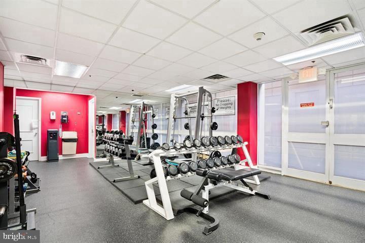 2001 HAMILTON STREET 00 1207