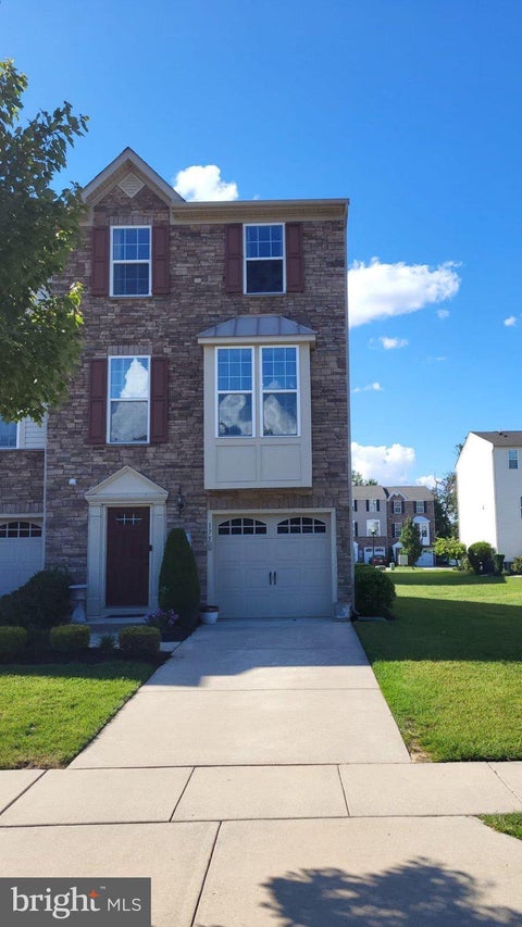 Townhouse For Sale - 175 Village Green Lane<br/> Camden County, SICKLERVILLE, NJ 08081