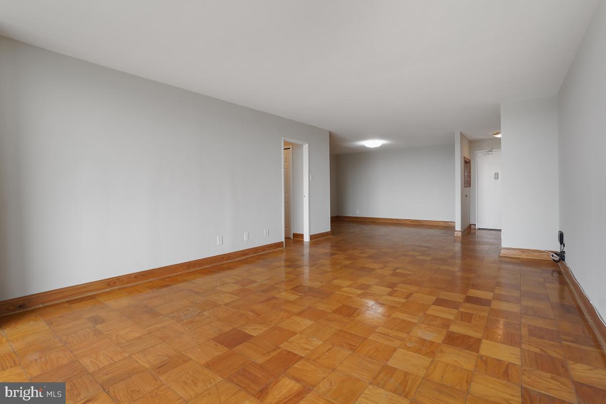 THE KENWOOD - Residential Lease