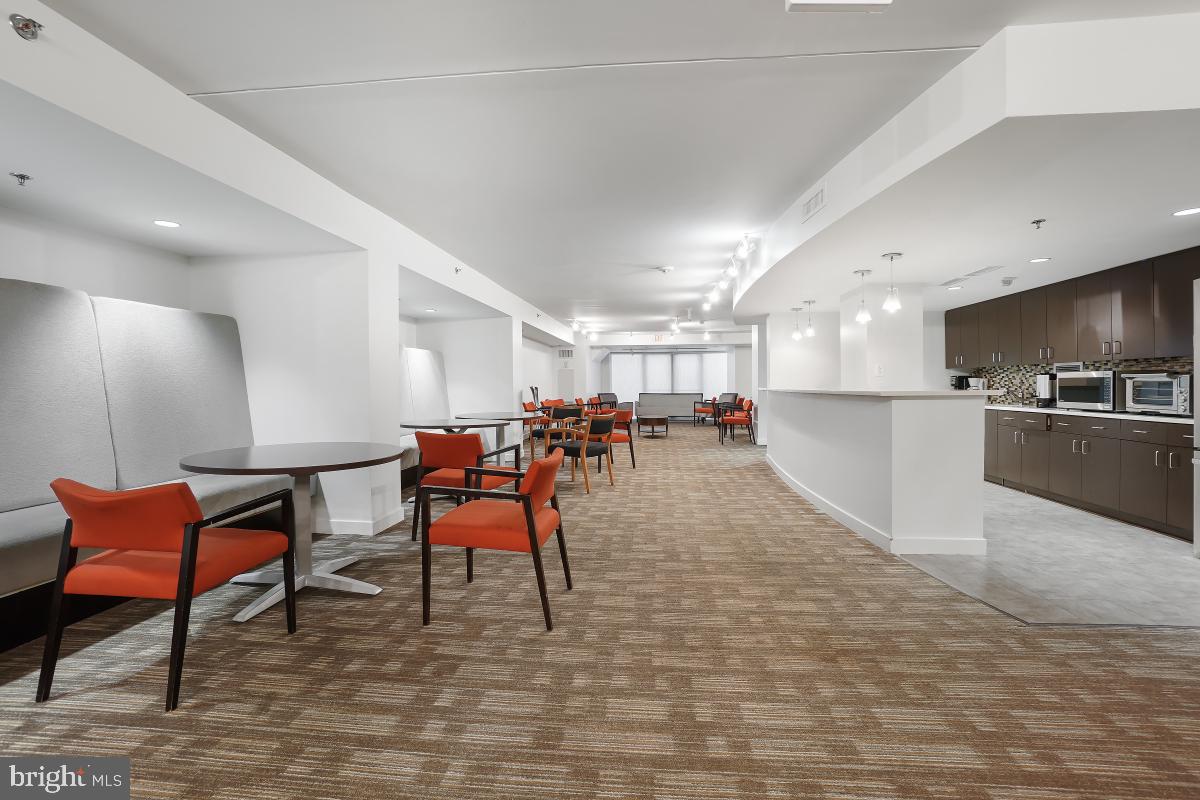 THE KENWOOD - Residential Lease