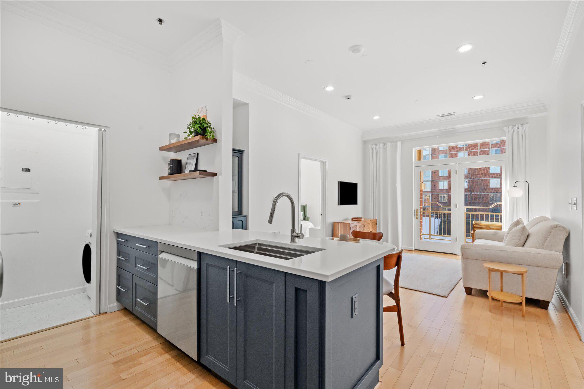 309 HOLLAND LANE 311