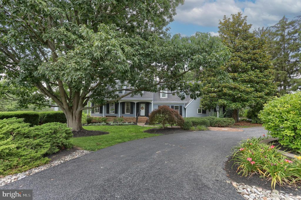 Photo of 1111 Bear Creek Road, ELIZABETHTOWN, PA 17022 (MLS # PALA2070924)