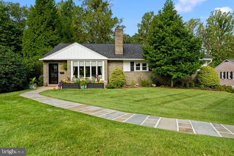 Homes For Sale - 320 Kent Road<br/> Delaware County, BROOMALL, PA 19008