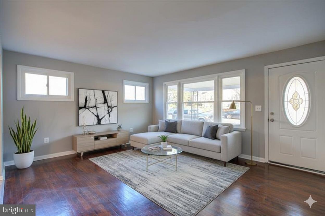 HAMILTON HILLS - Residential