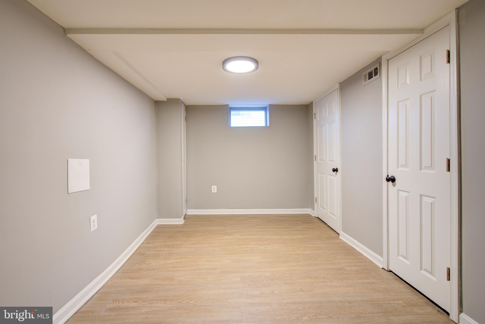 HAMILTON HILLS - Residential