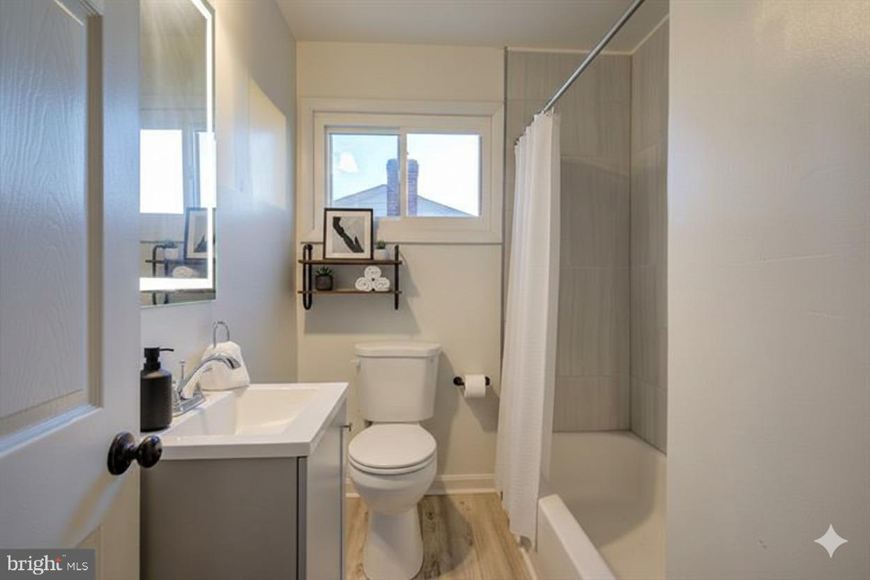 HAMILTON HILLS - Residential