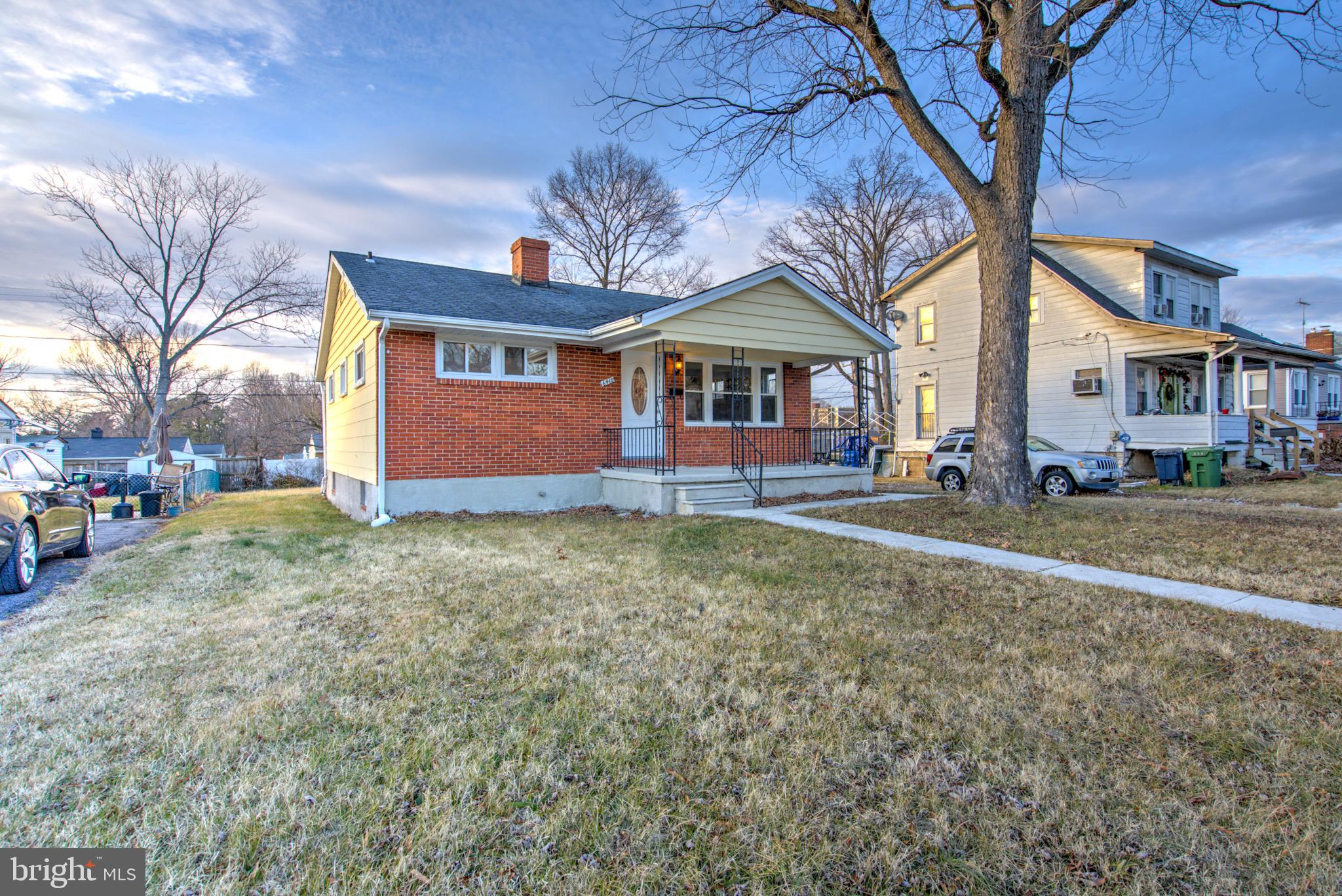 HAMILTON HILLS - Residential