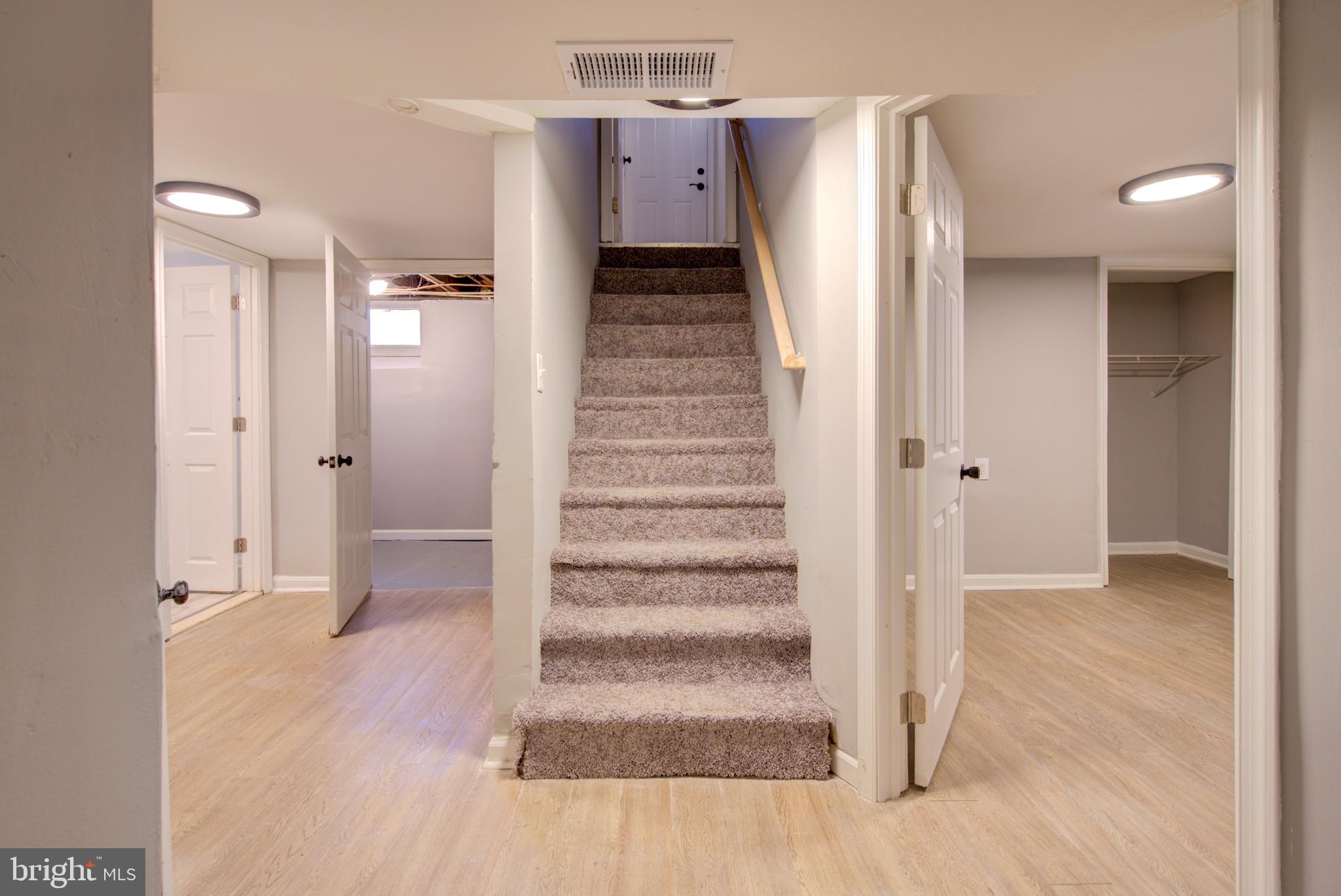 HAMILTON HILLS - Residential