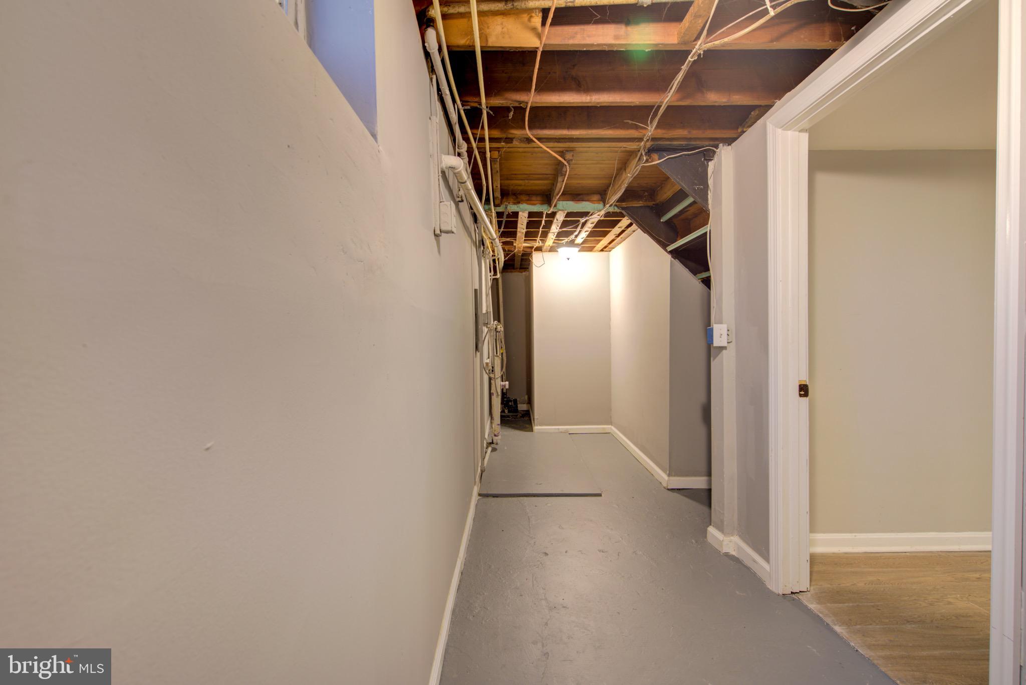 HAMILTON HILLS - Residential