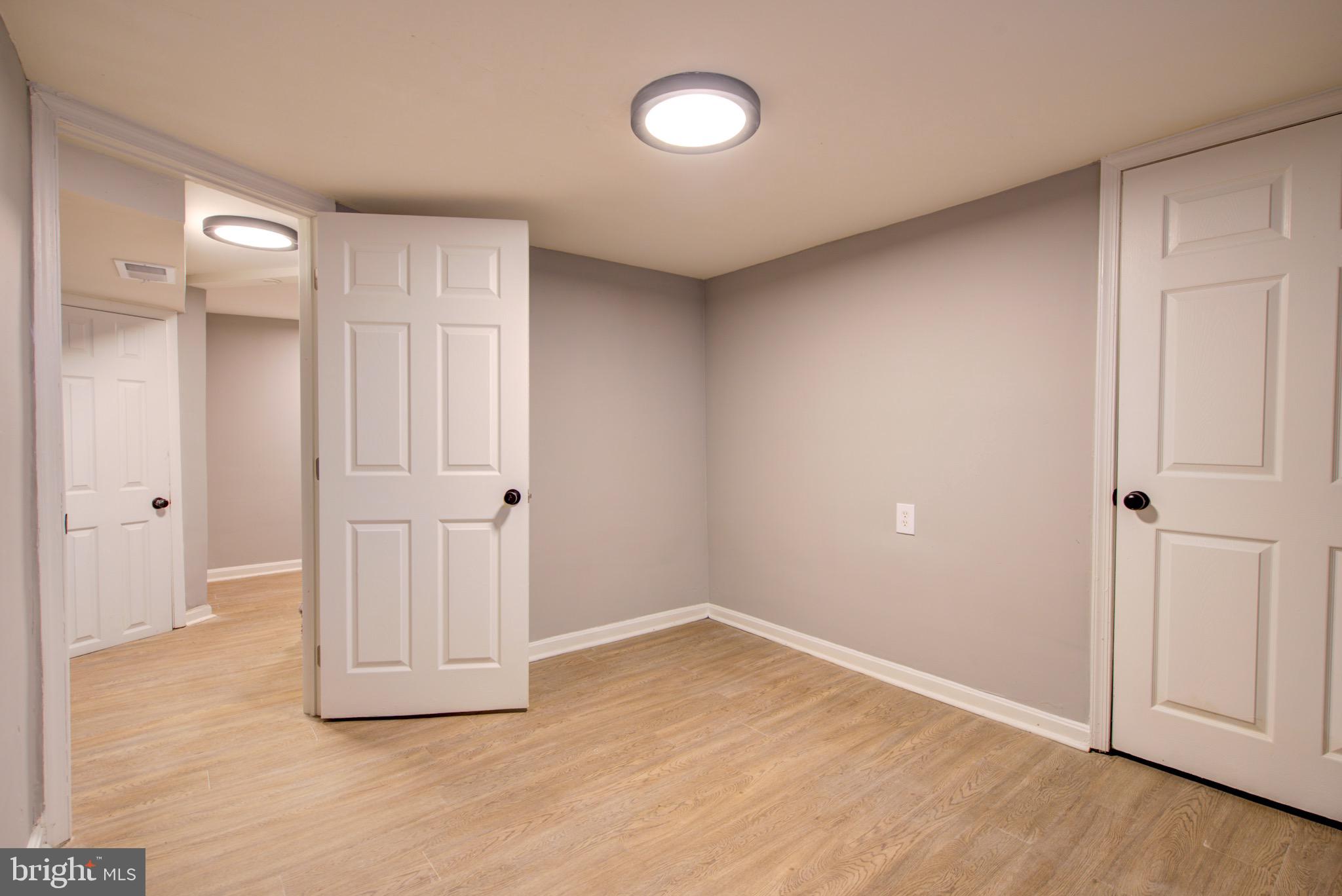 HAMILTON HILLS - Residential