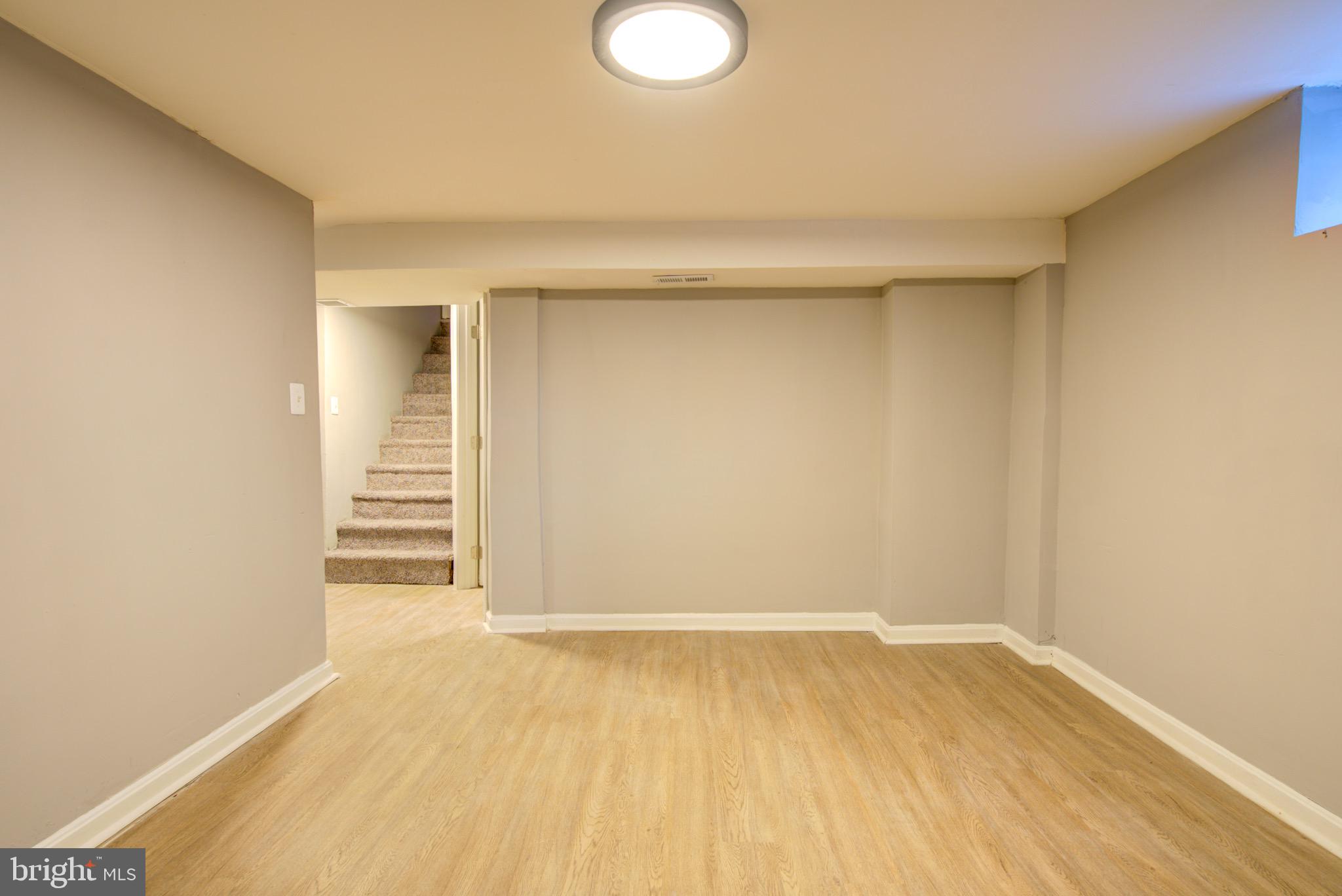 HAMILTON HILLS - Residential