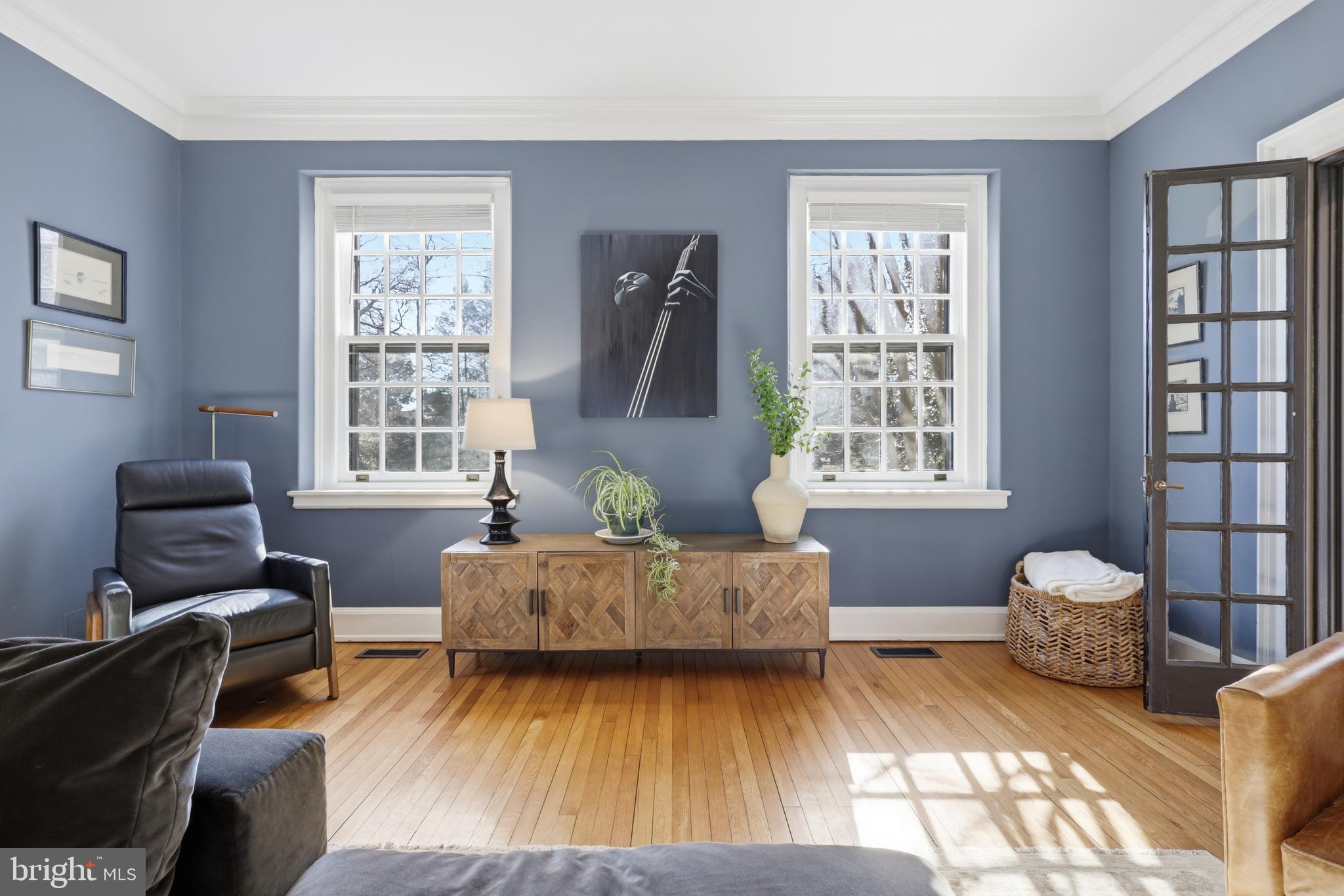 CHESTNUT HILL - Residential