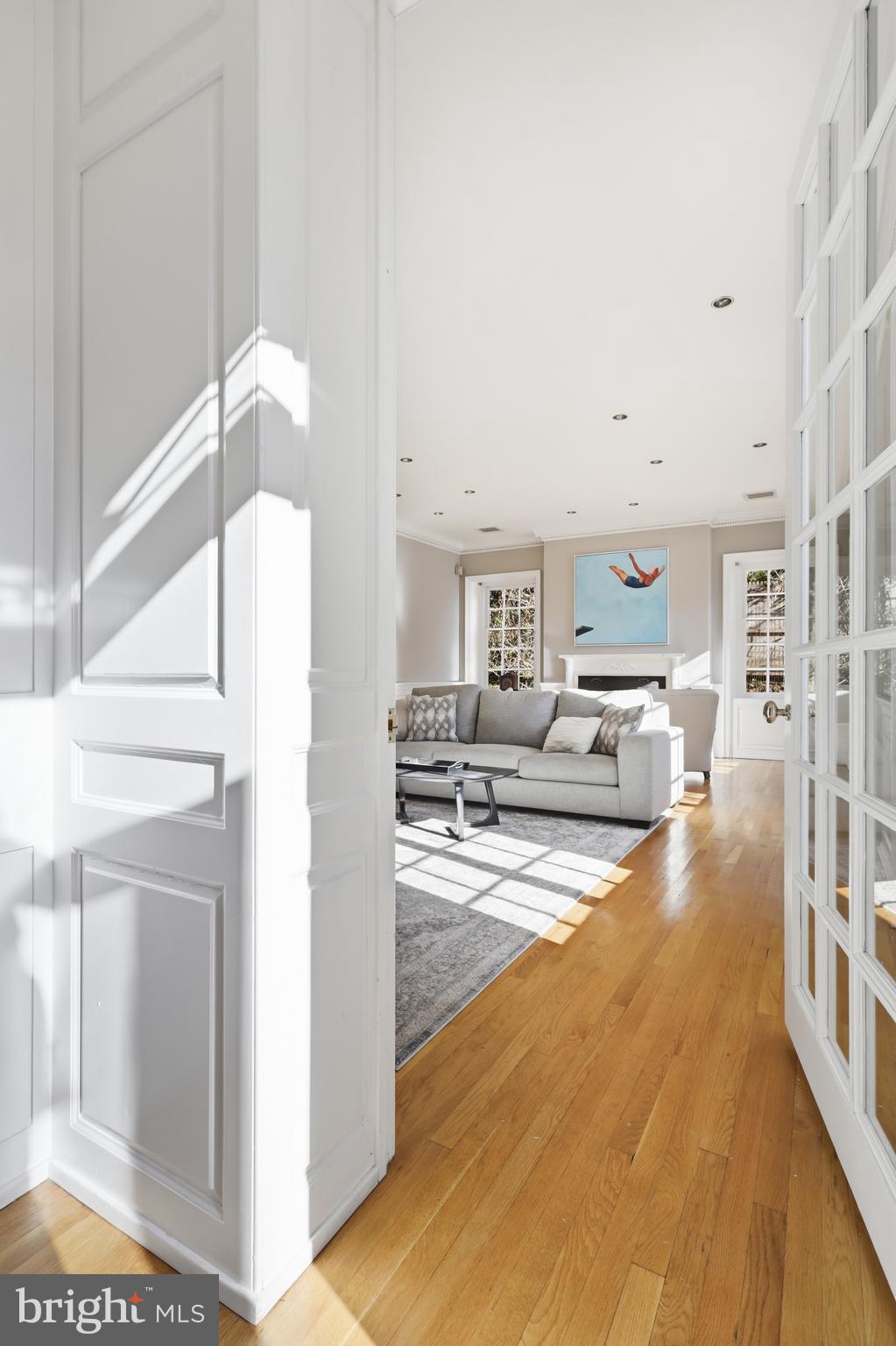 CHESTNUT HILL - Residential