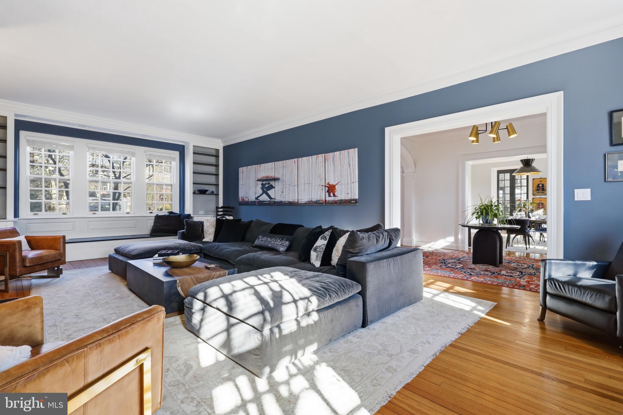 CHESTNUT HILL - Residential