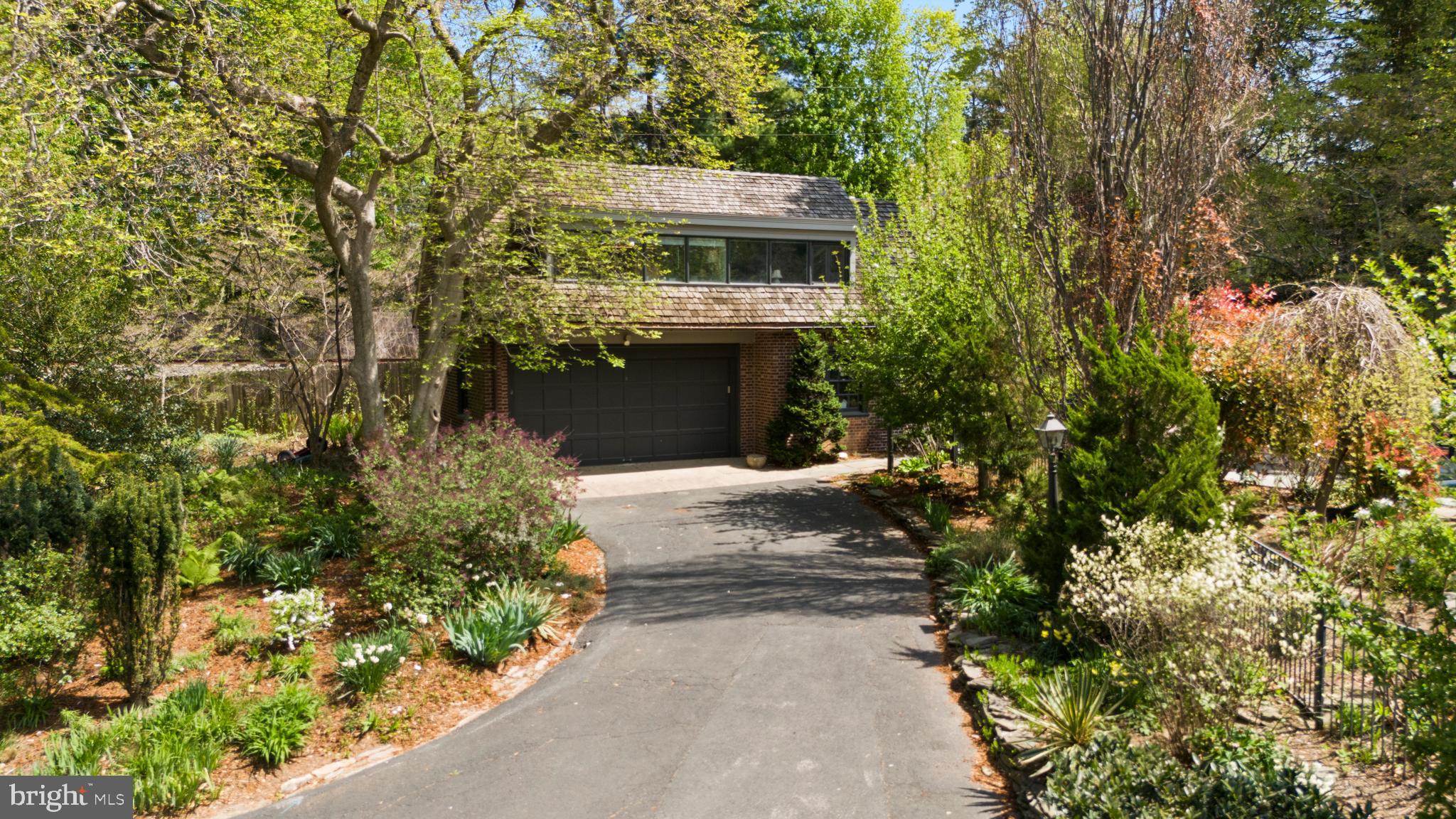 CHESTNUT HILL - Residential
