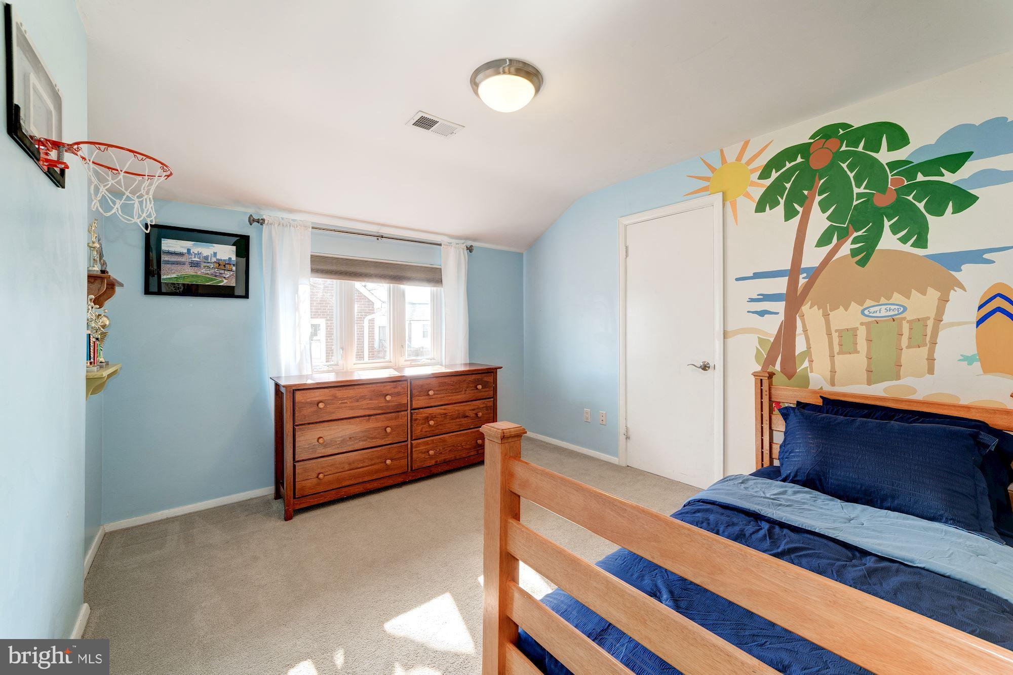 ARLINGTON RIDGE - Residential