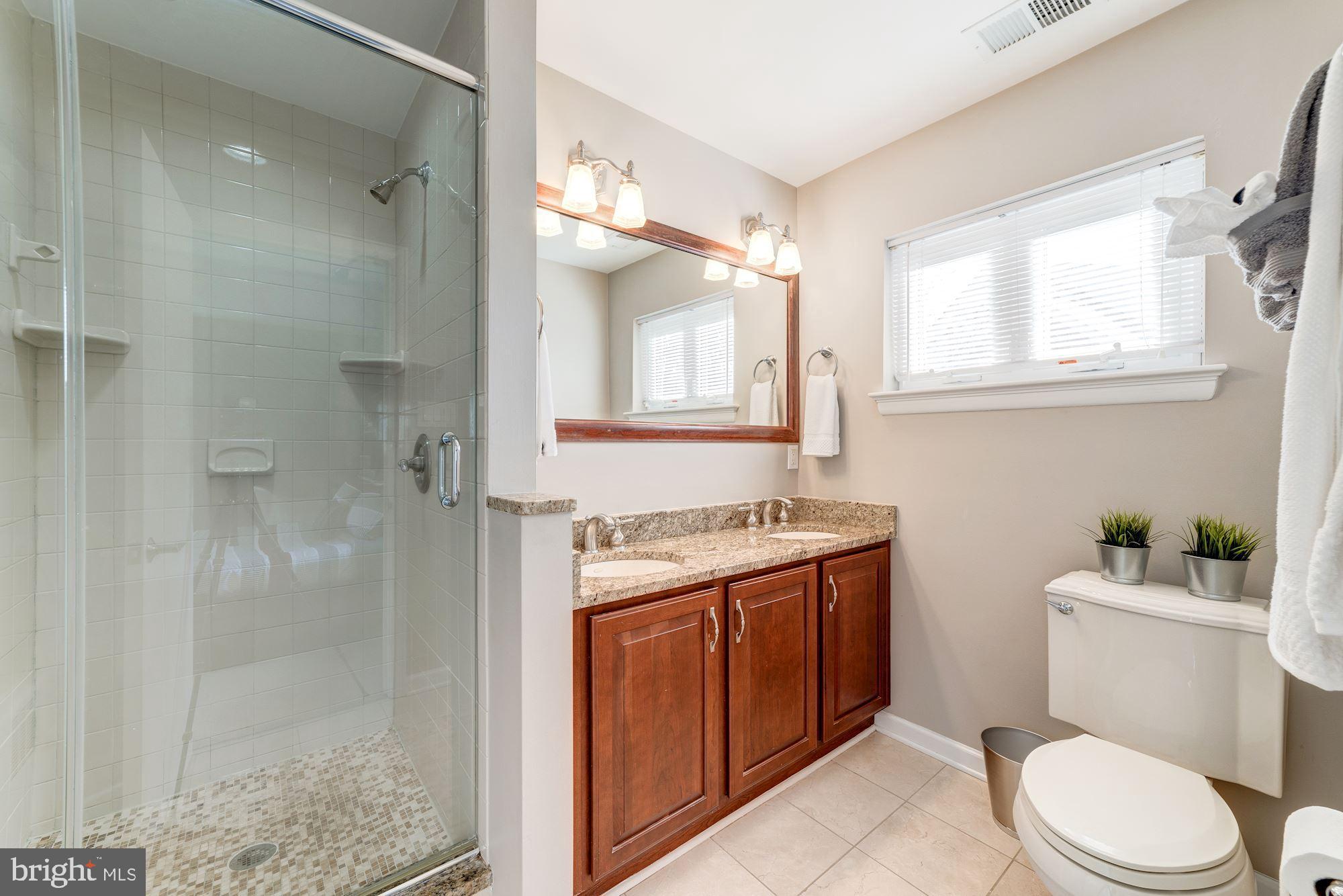 ARLINGTON RIDGE - Residential