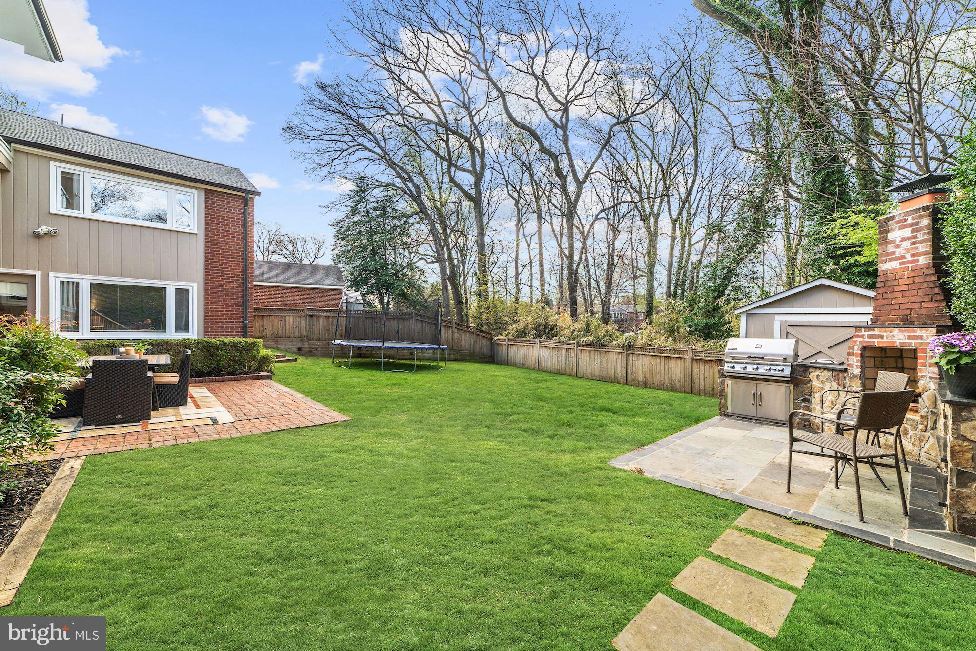 ARLINGTON RIDGE - Residential