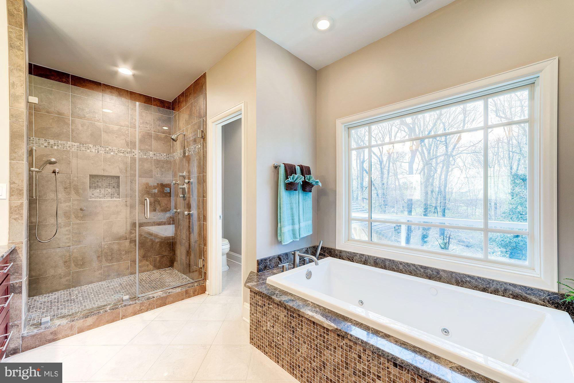 ARLINGTON RIDGE - Residential