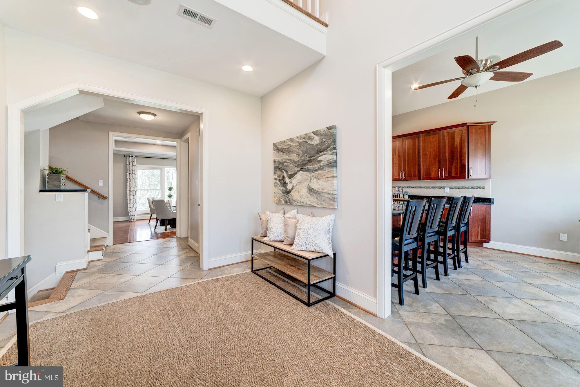 ARLINGTON RIDGE - Residential