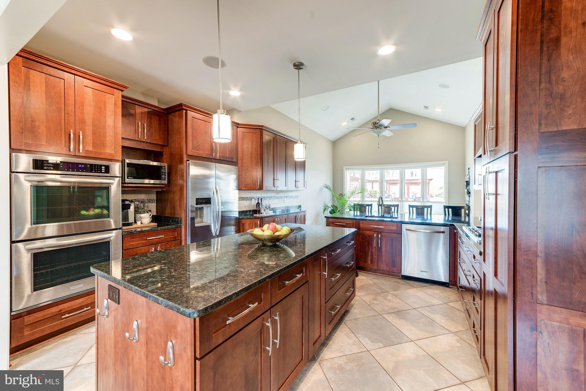 ARLINGTON RIDGE - Residential