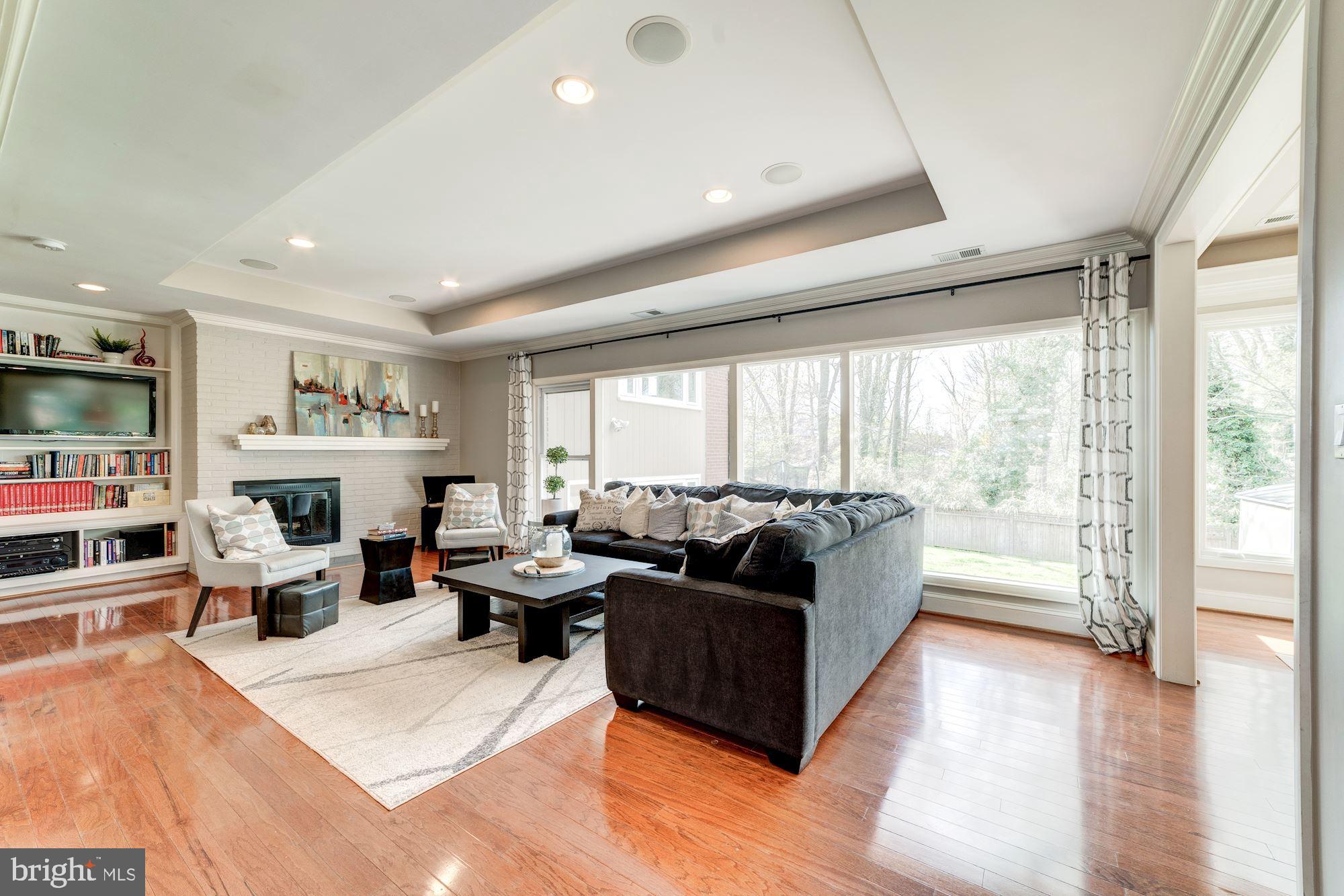 ARLINGTON RIDGE - Residential