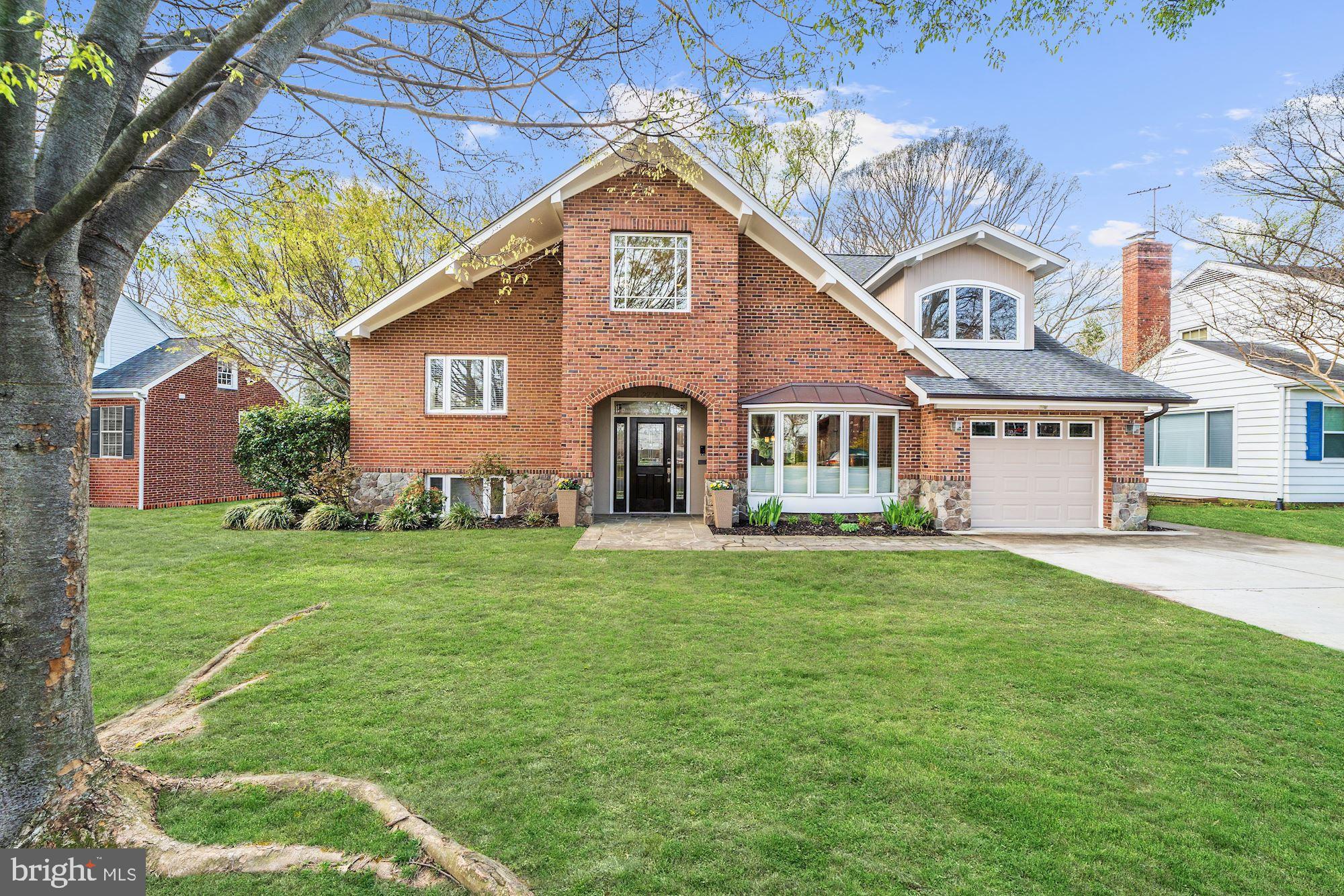 ARLINGTON RIDGE - Residential