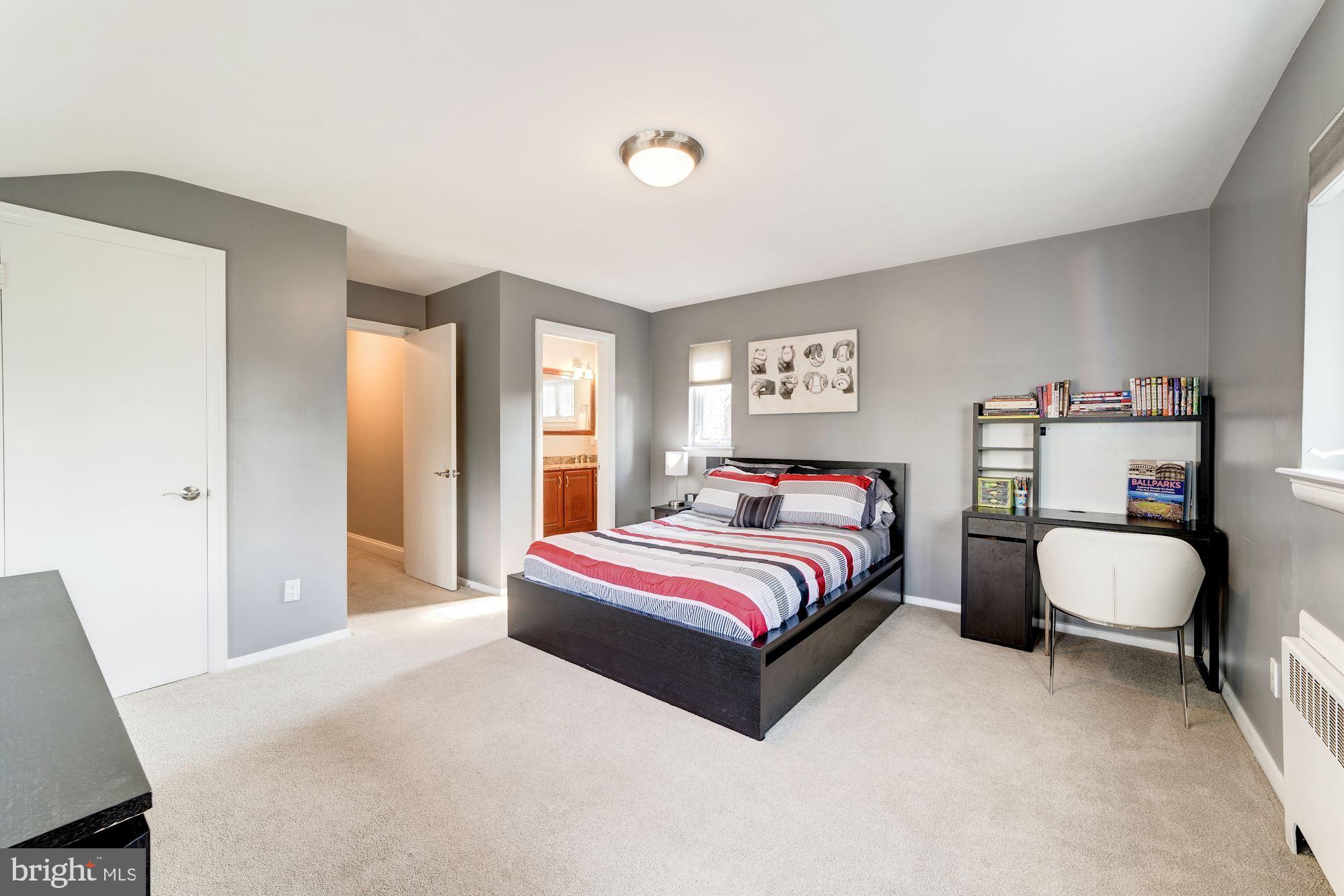 ARLINGTON RIDGE - Residential