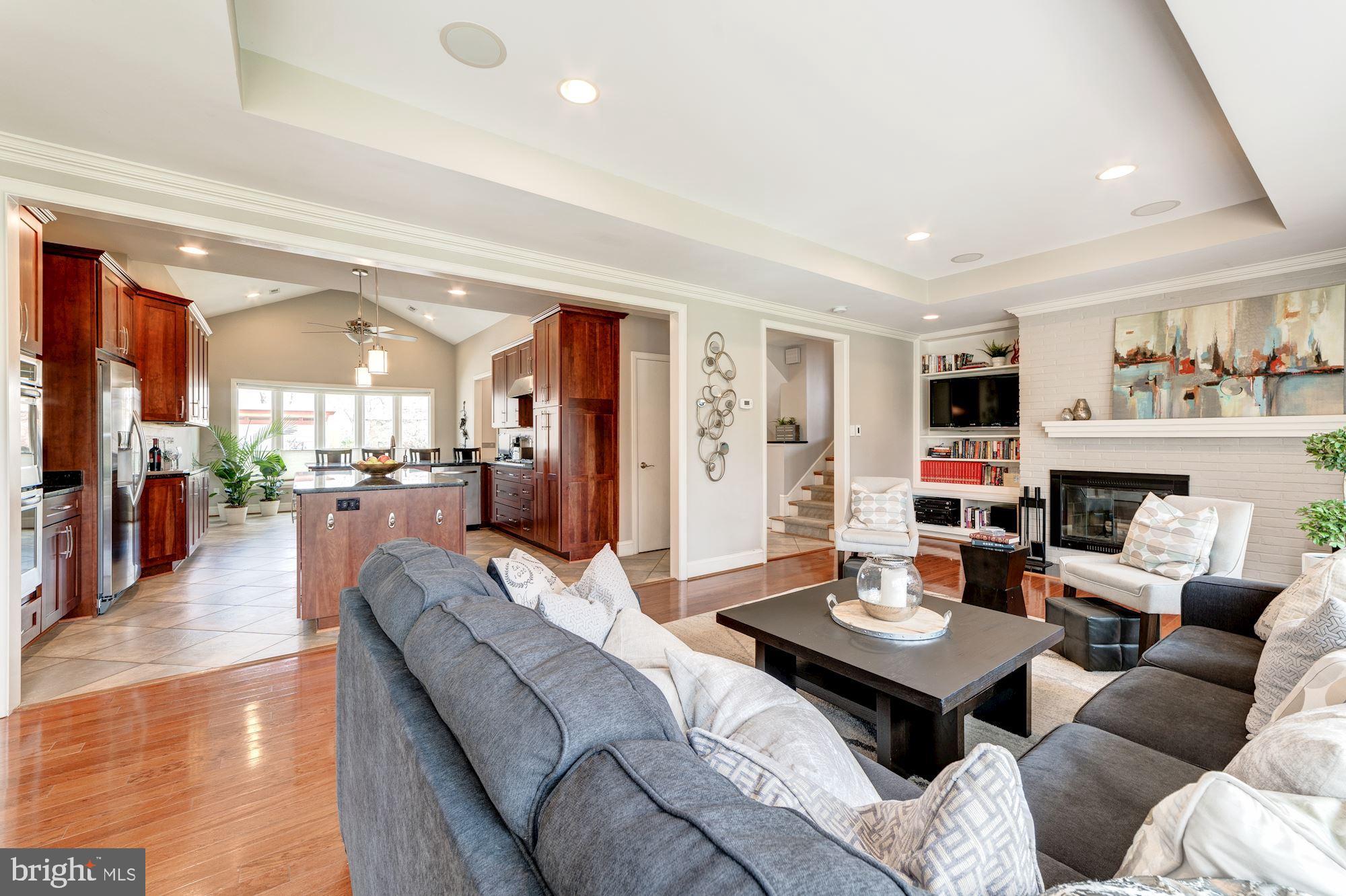 ARLINGTON RIDGE - Residential