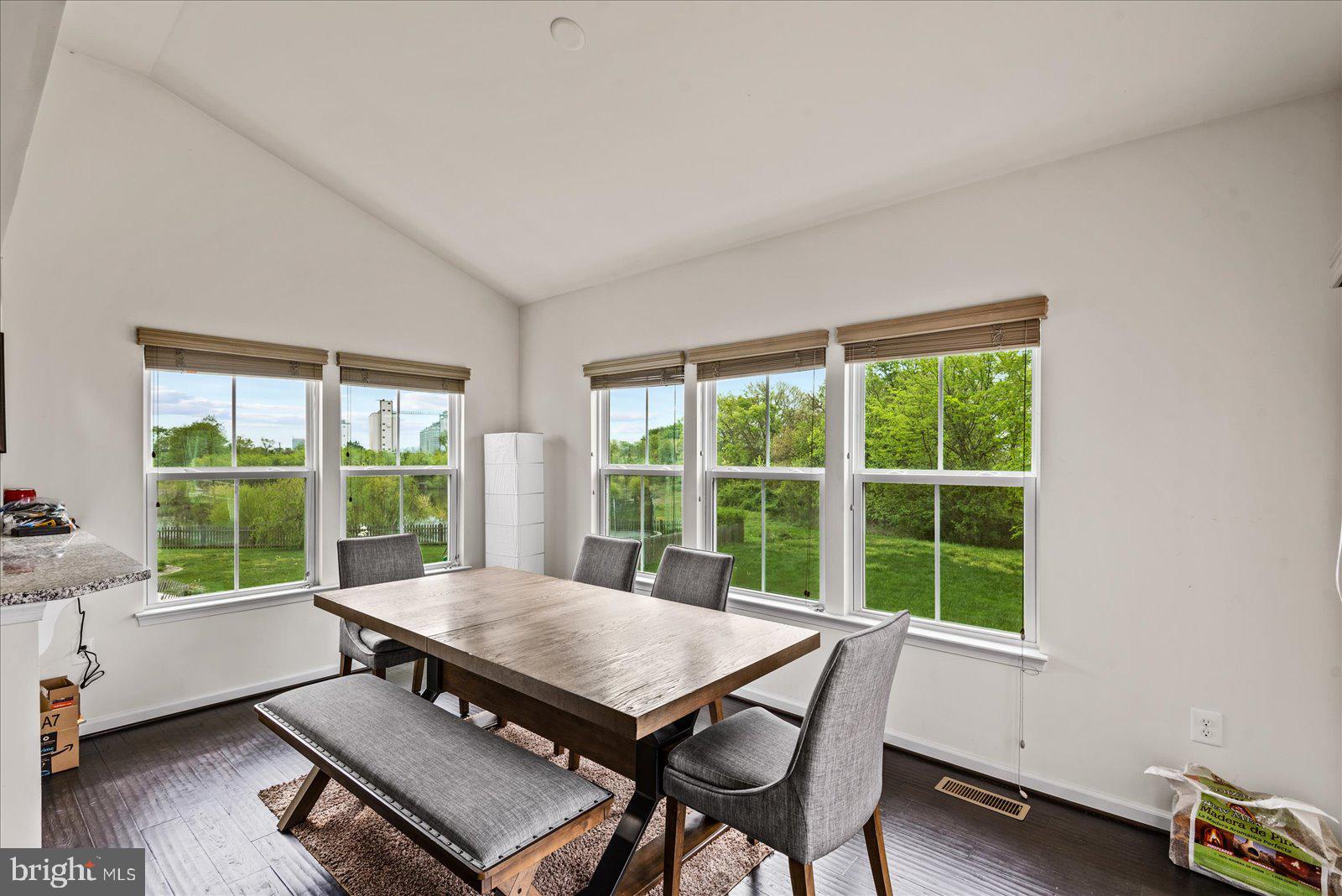 MAGNOLIA GREEN - Residential