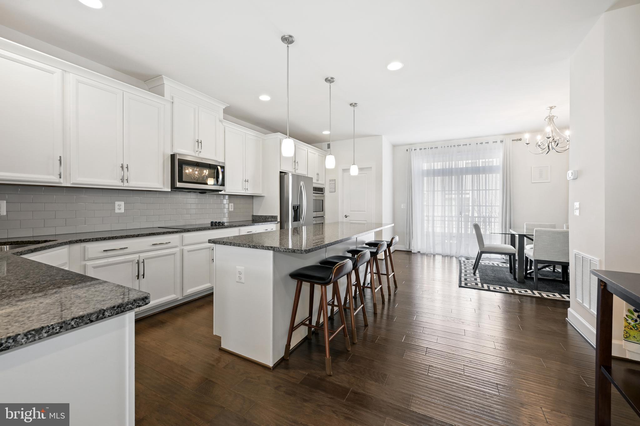 BRADLEY SQUARE - Residential