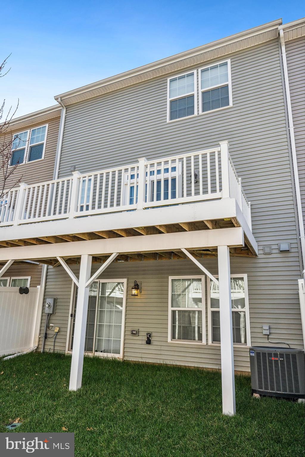 BRADLEY SQUARE - Residential